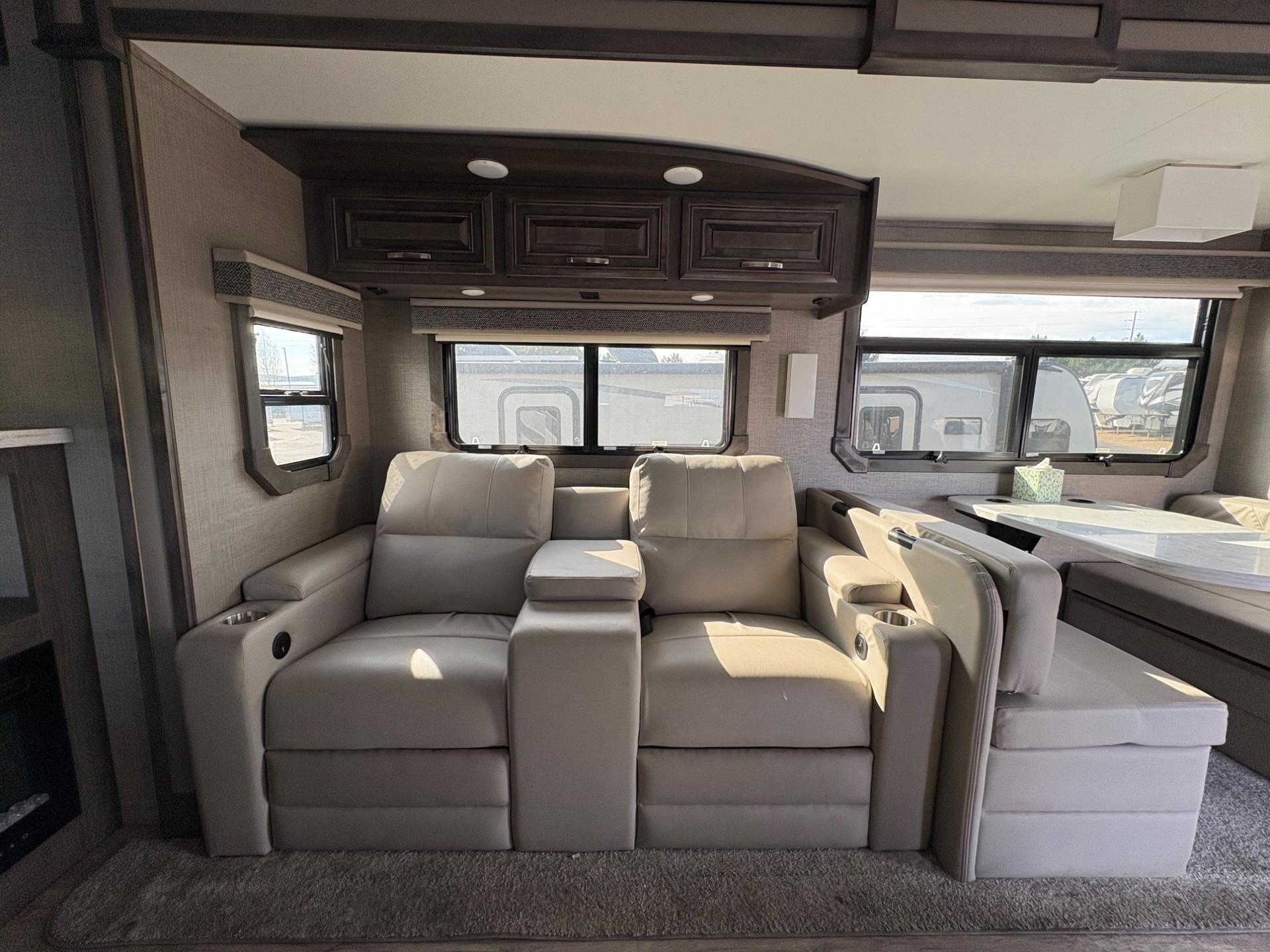 2023 Jayco 2023 Jayco Seneca - thumbnail 45
