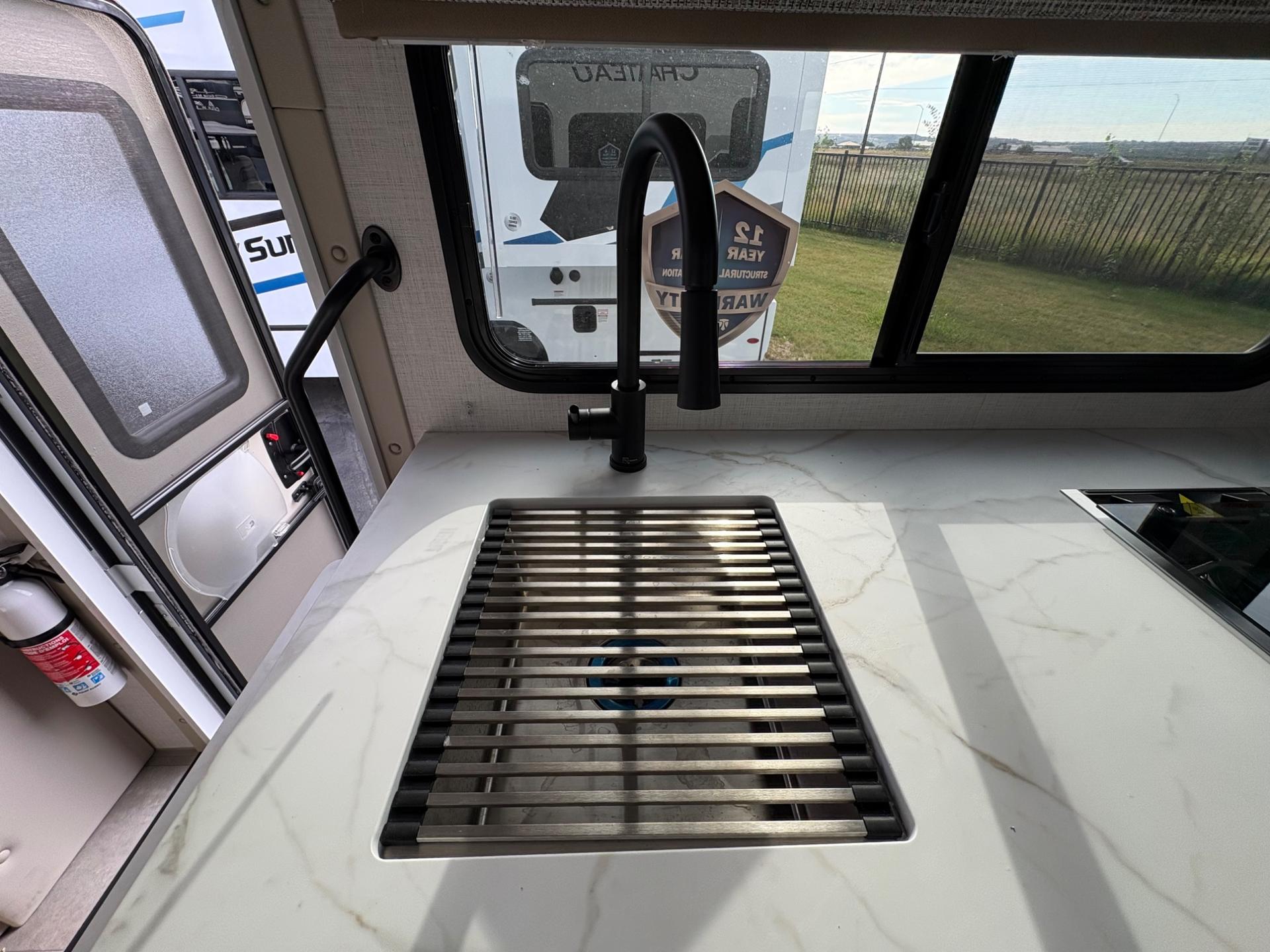 2027 Thor Motor Coach 2027 Thor Motor Coach Chateau - thumbnail 29