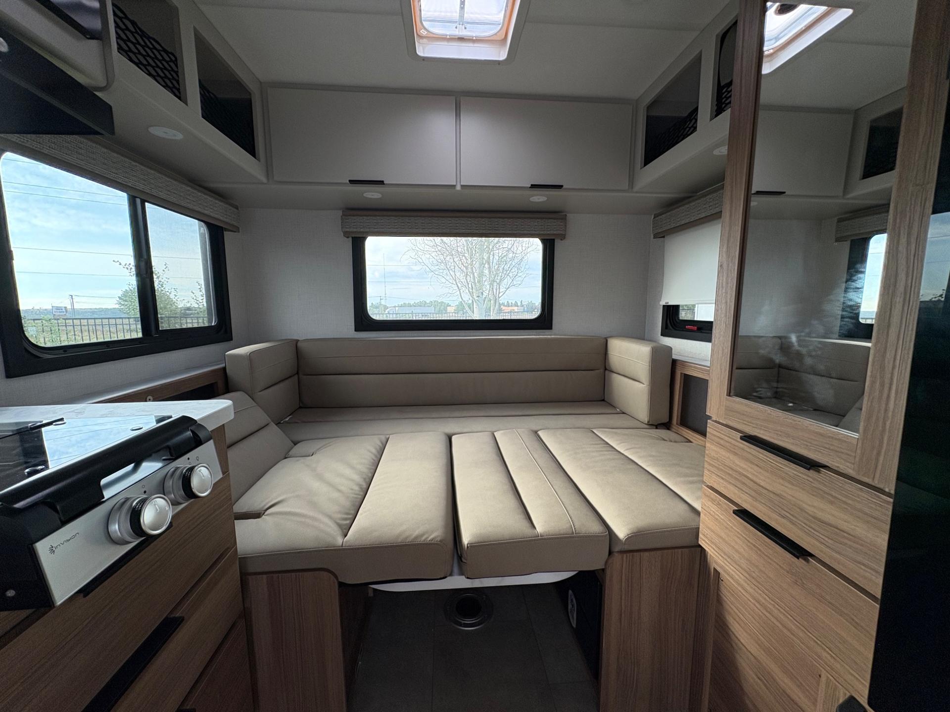 2027 Thor Motor Coach 2027 Thor Motor Coach Chateau - thumbnail 35