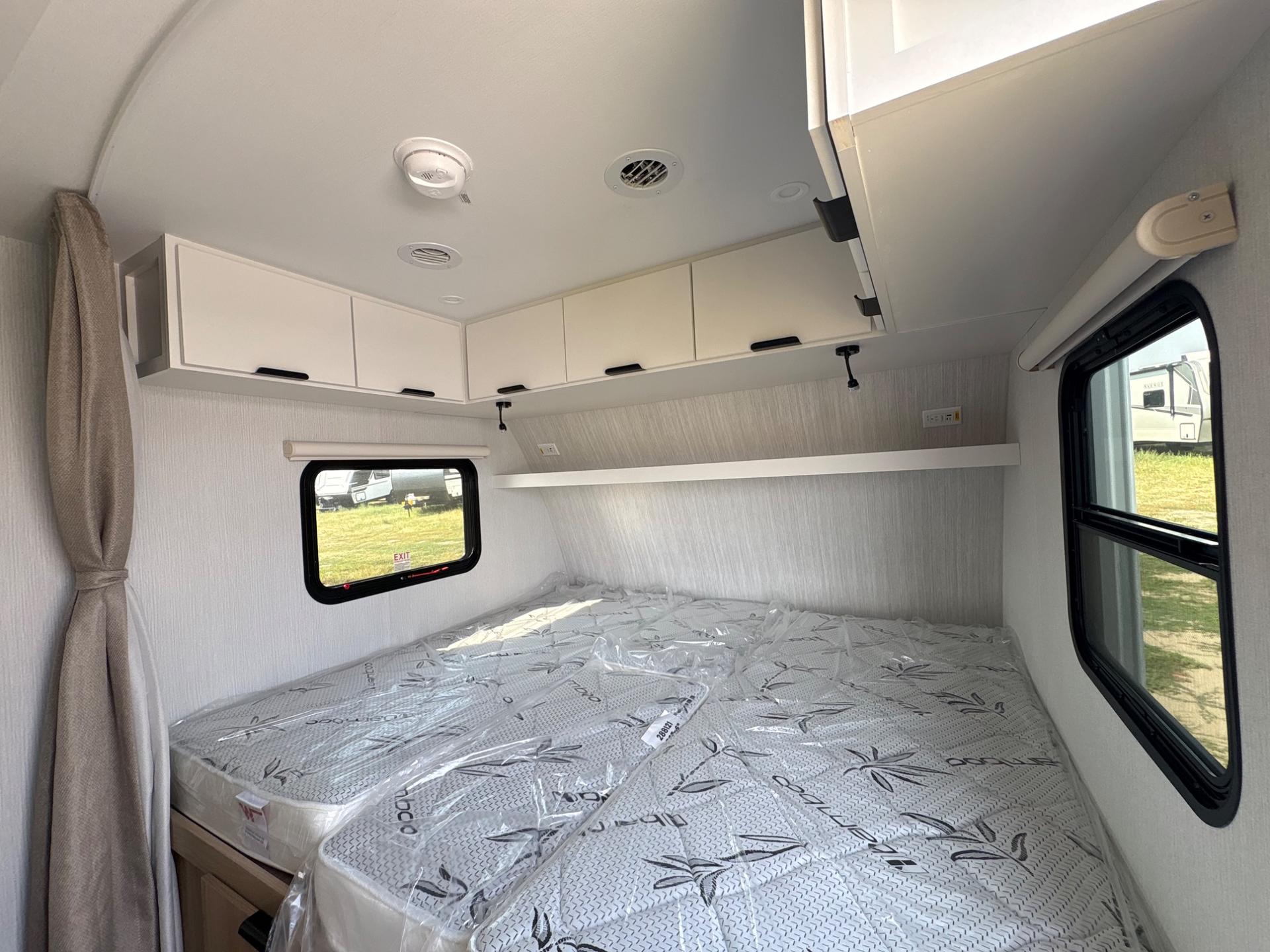 2027 Winnebago 2027 Winnebago Micro Minnie - thumbnail 18
