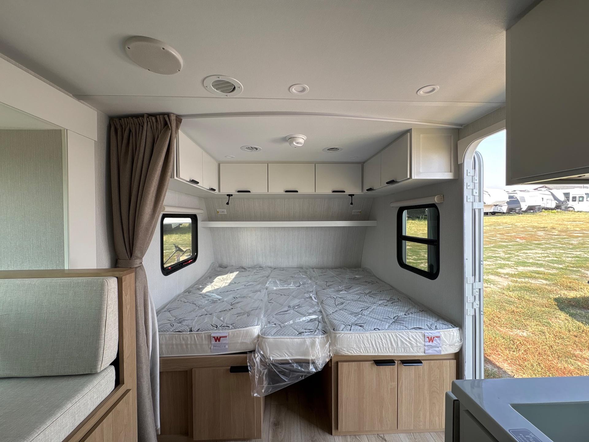 2027 Winnebago 2027 Winnebago Micro Minnie - thumbnail 19