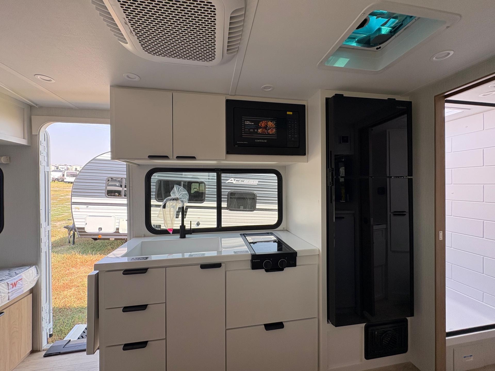 2027 Winnebago 2027 Winnebago Micro Minnie - thumbnail 21