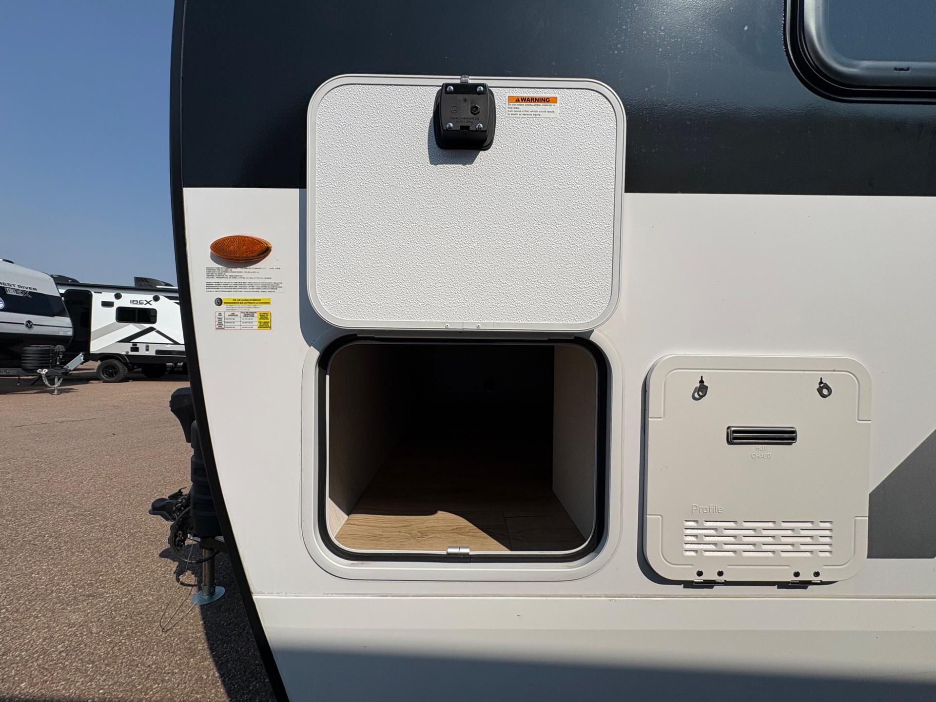 2027 Winnebago 2027 Winnebago Thrive - thumbnail 7