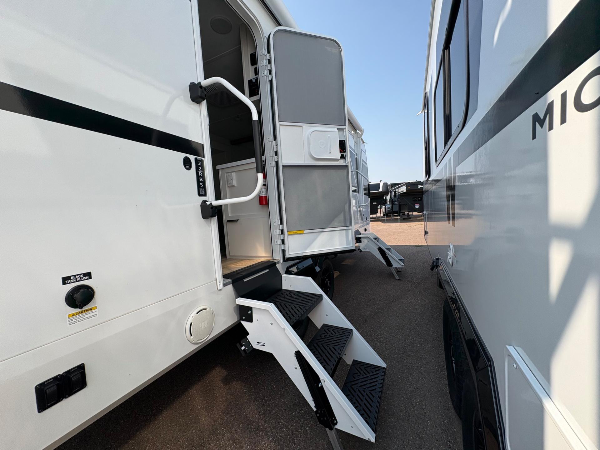 2027 Winnebago 2027 Winnebago Thrive - thumbnail 13