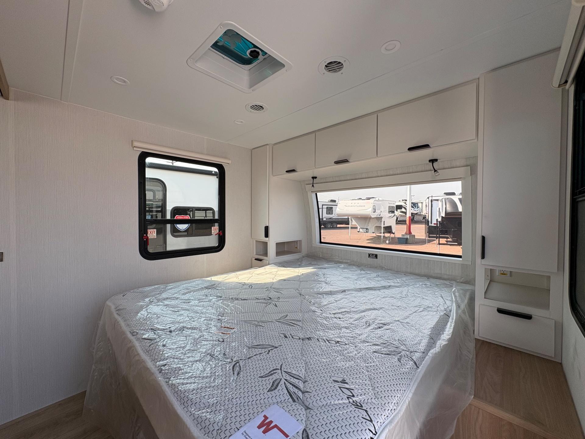 2027 Winnebago 2027 Winnebago Thrive - thumbnail 29