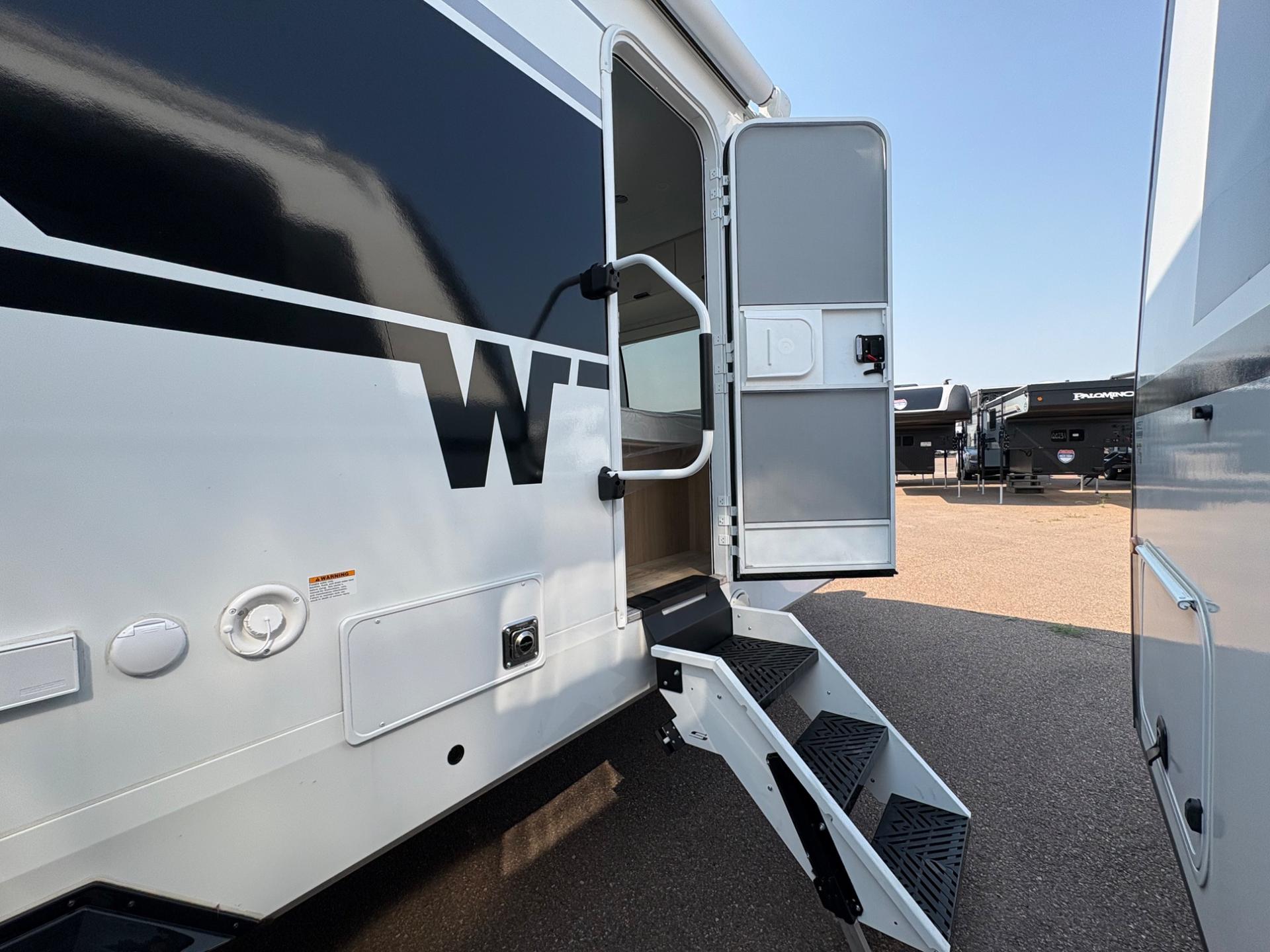 2027 Winnebago 2027 Winnebago Thrive - thumbnail 14