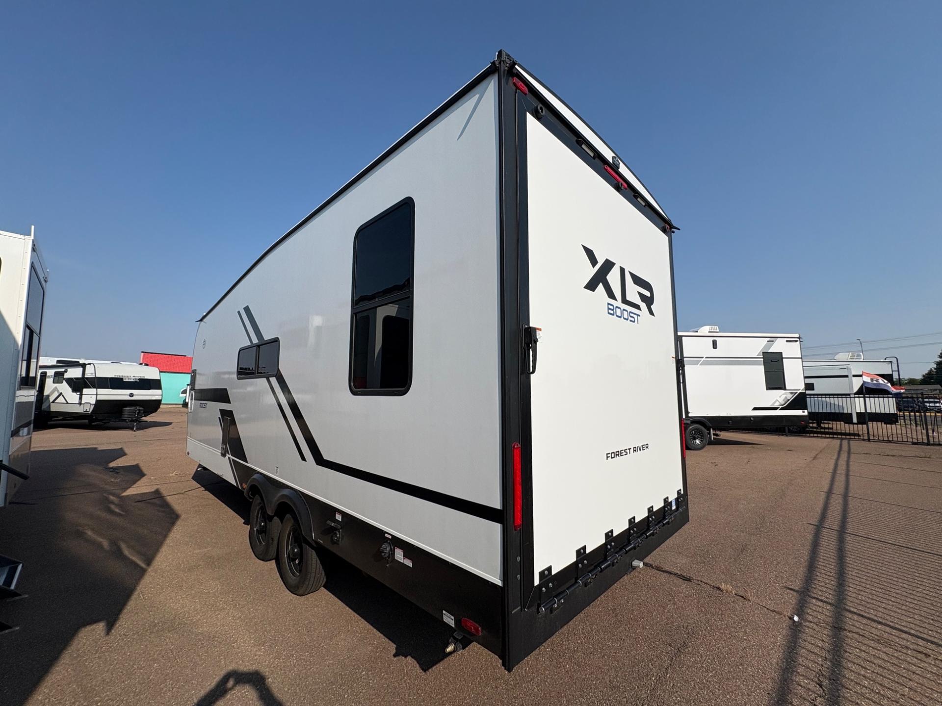 2027 XLR 2027 XLR XLR - thumbnail 3