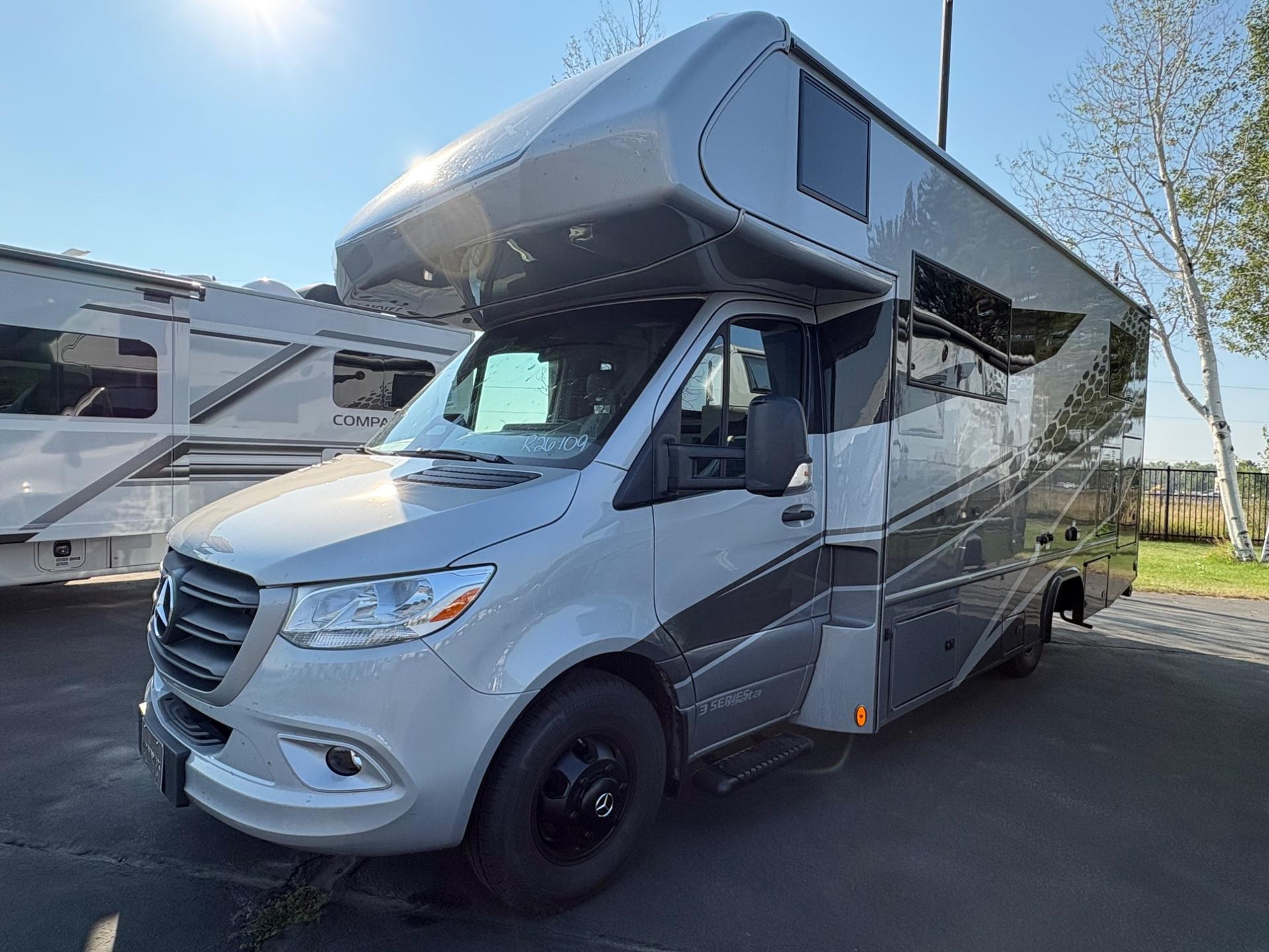 2026 Dynamax Isata 3 Series 24TW