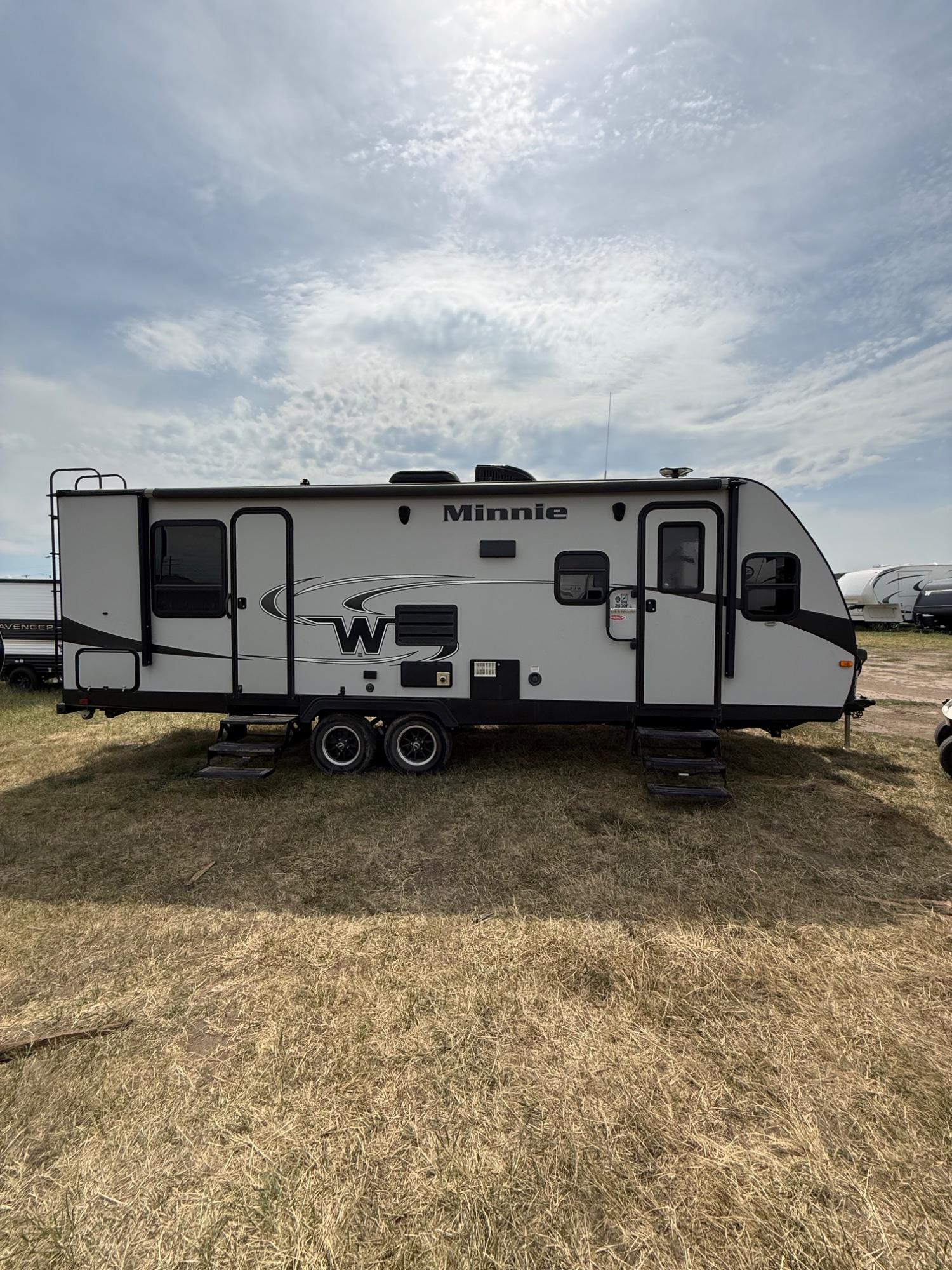 2018 Winnebago 2018 Winnebago Minnie - thumbnail 2