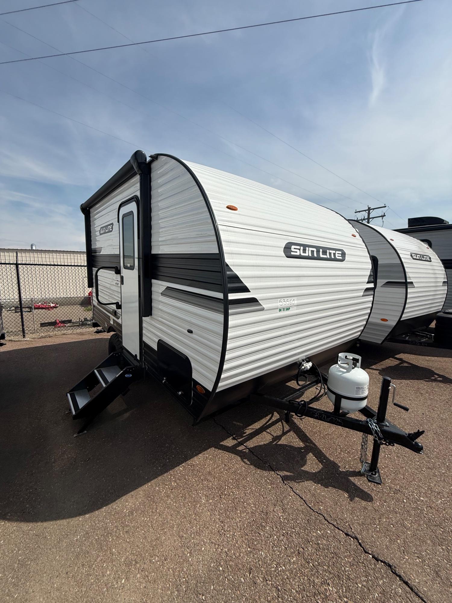 2027 Sunset Park & RV 2027 Sunset Park & RV SunLite - image 1