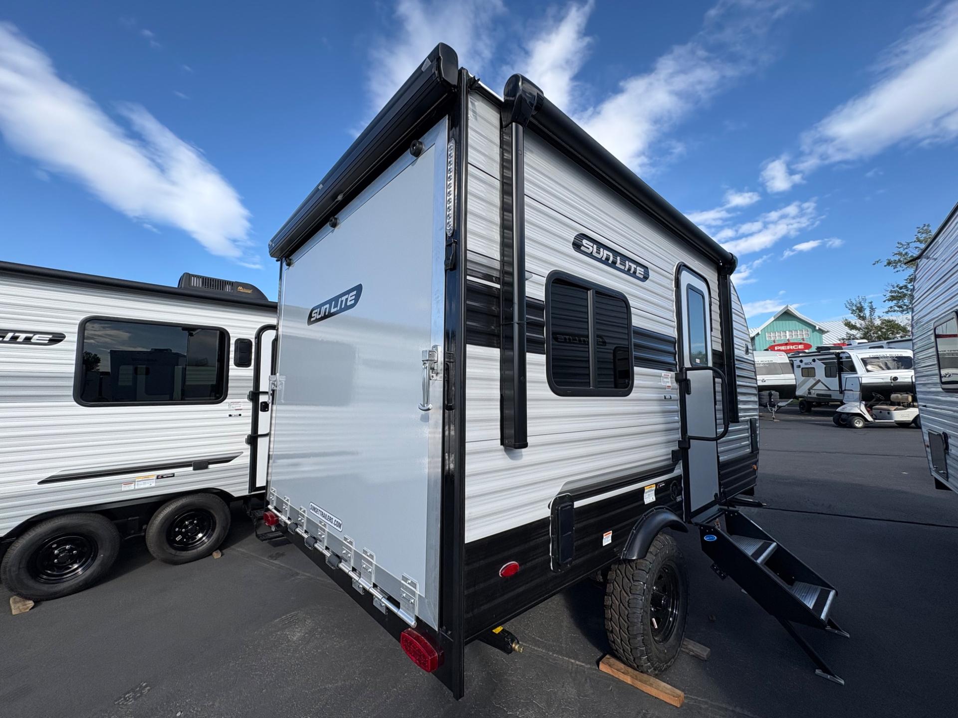 2027 Sunset Park & RV 2027 Sunset Park & RV Sunlite - thumbnail 4