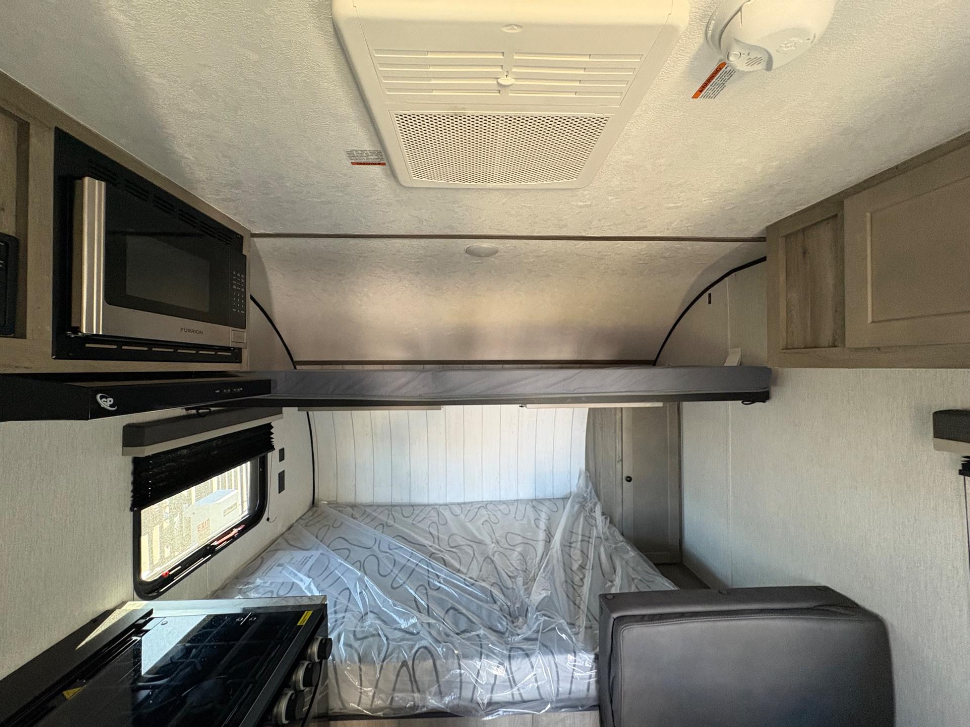2027 Sunset Park & RV 2027 Sunset Park & RV SunLite - thumbnail 32
