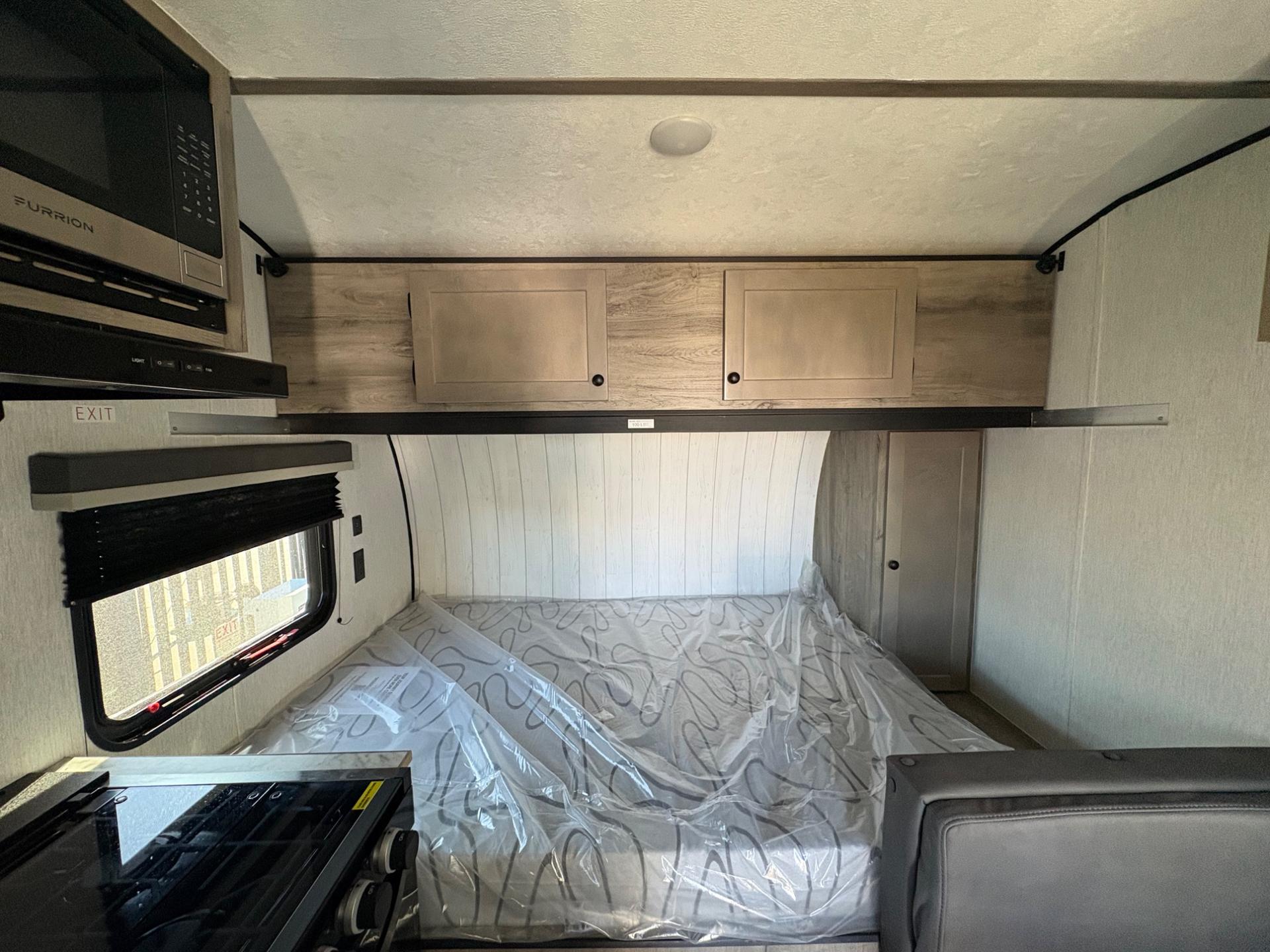 2027 Sunset Park & RV 2027 Sunset Park & RV SunLite - thumbnail 31