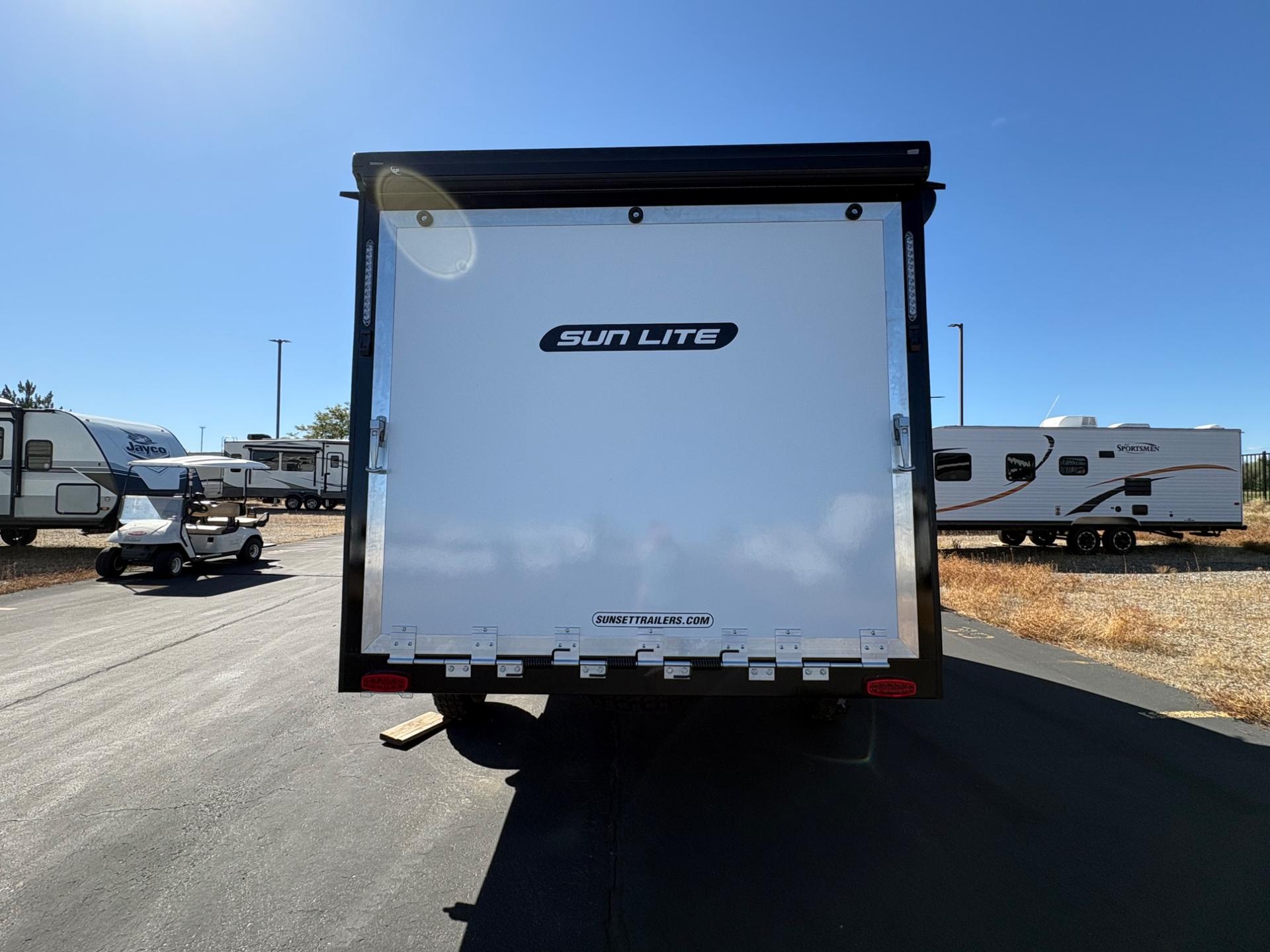 2027 Sunset Park RV 2027 Sunset Park RV Sunlite - thumbnail 4