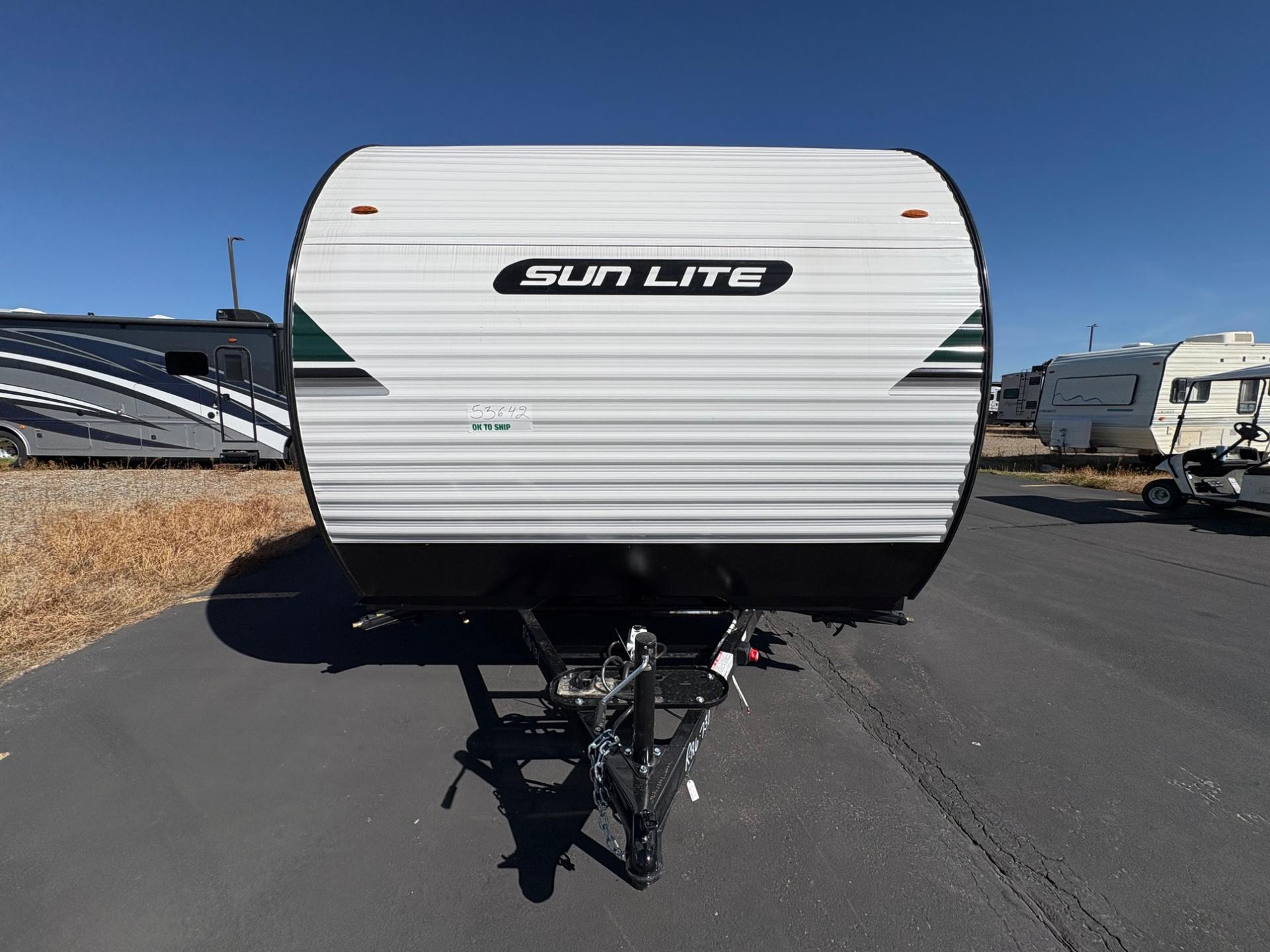 2027 Sunset Park & RV 2027 Sunset Park & RV Sunlite - thumbnail 9