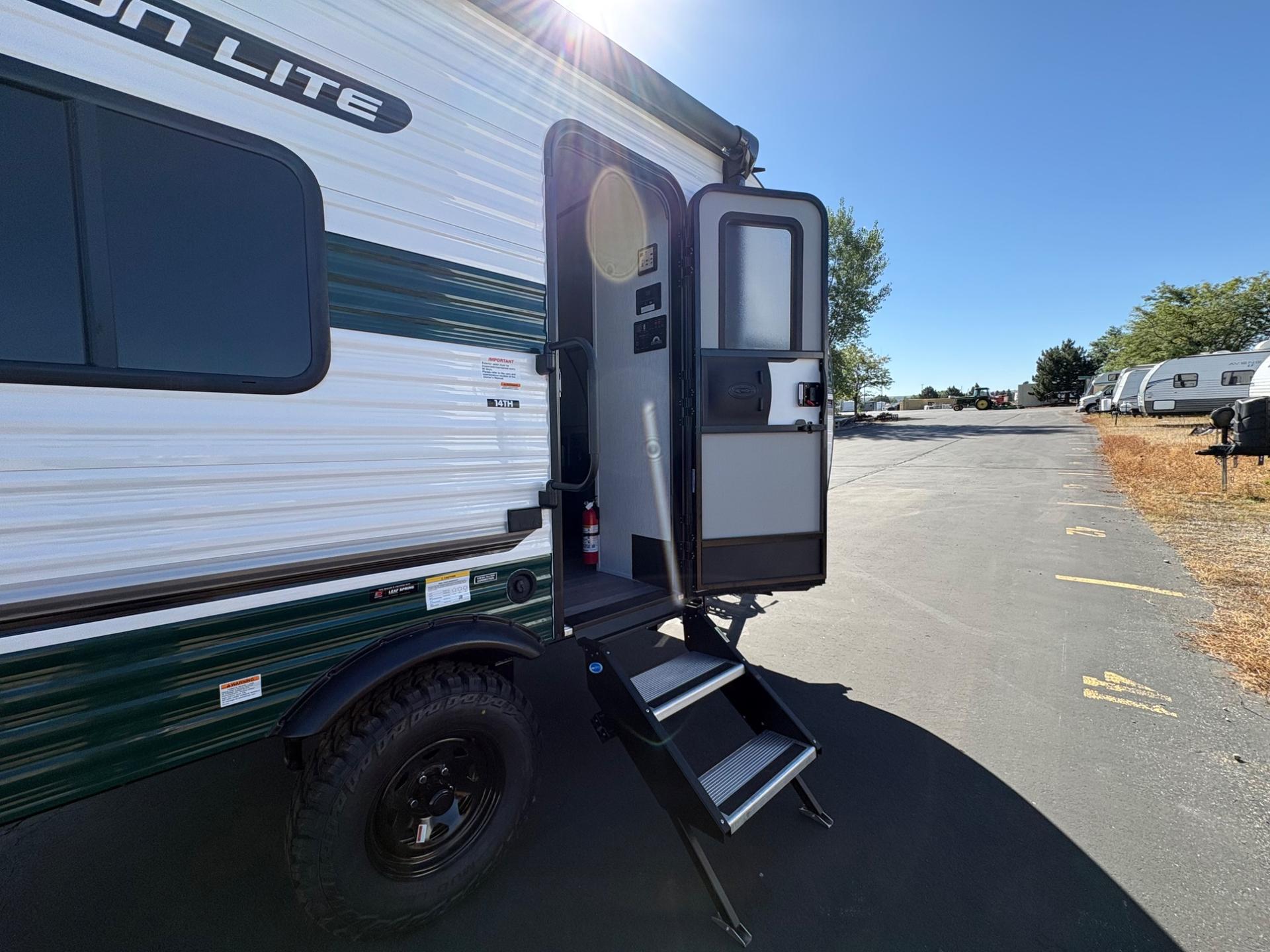 2027 Sunset Park & RV 2027 Sunset Park & RV Sunlite - thumbnail 12