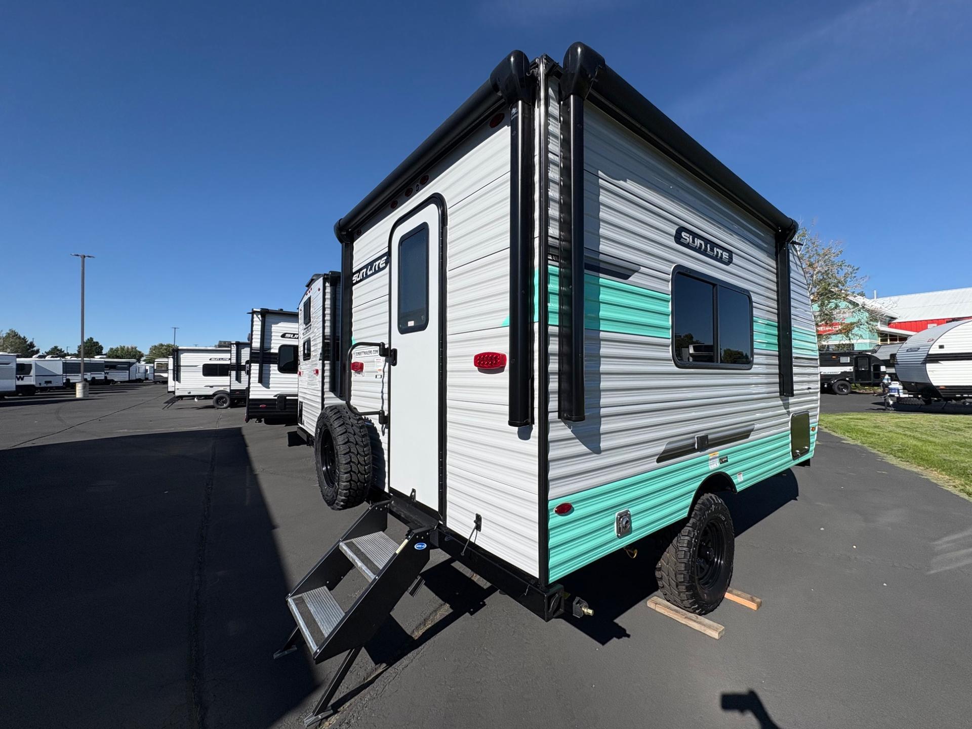 2027 Sunset Park & RV 2027 Sunset Park & RV Sunlite - thumbnail 4