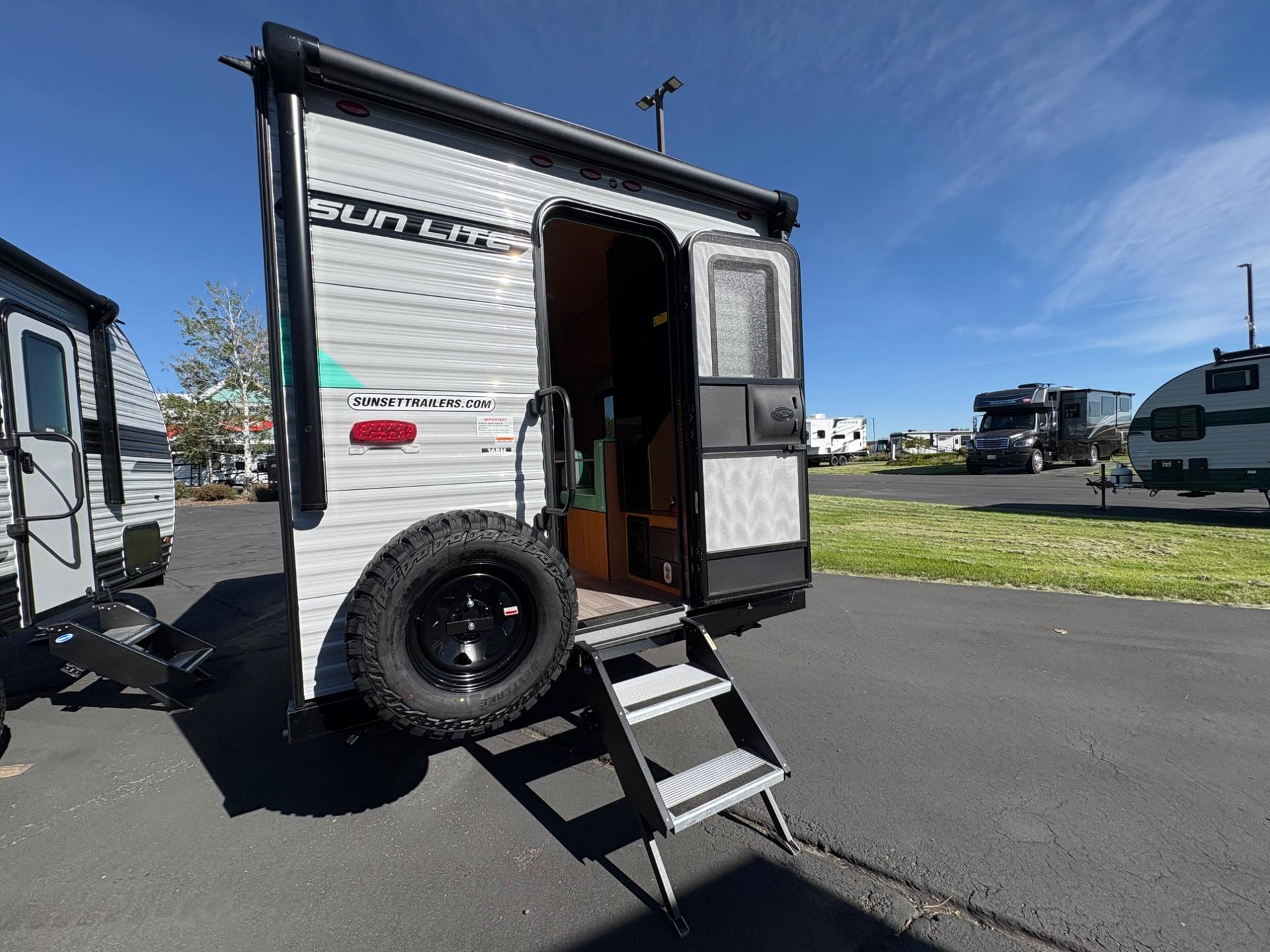 2027 Sunset Park & RV 2027 Sunset Park & RV Sunlite - thumbnail 13