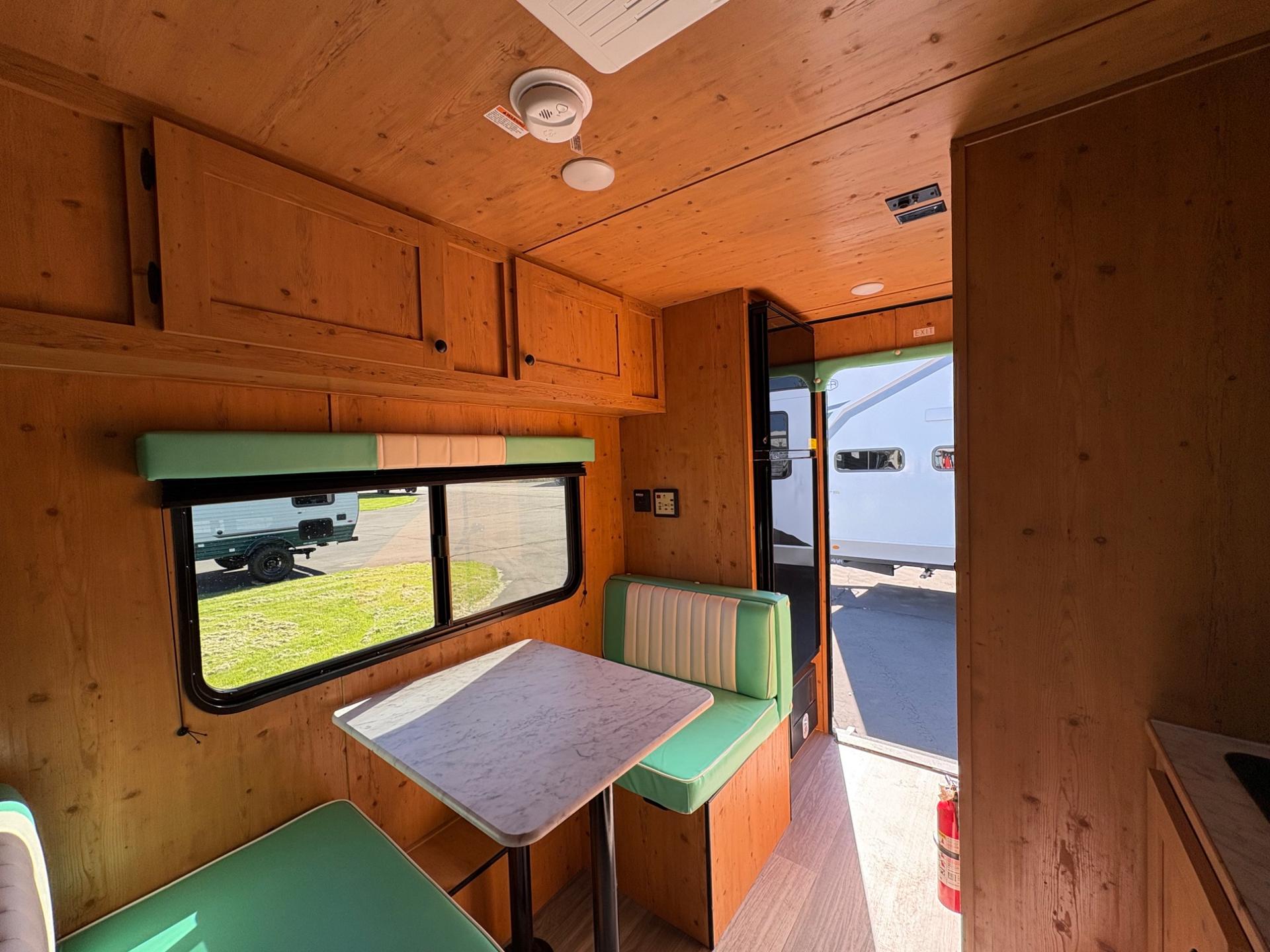 2027 Sunset Park & RV 2027 Sunset Park & RV Sunlite - thumbnail 20