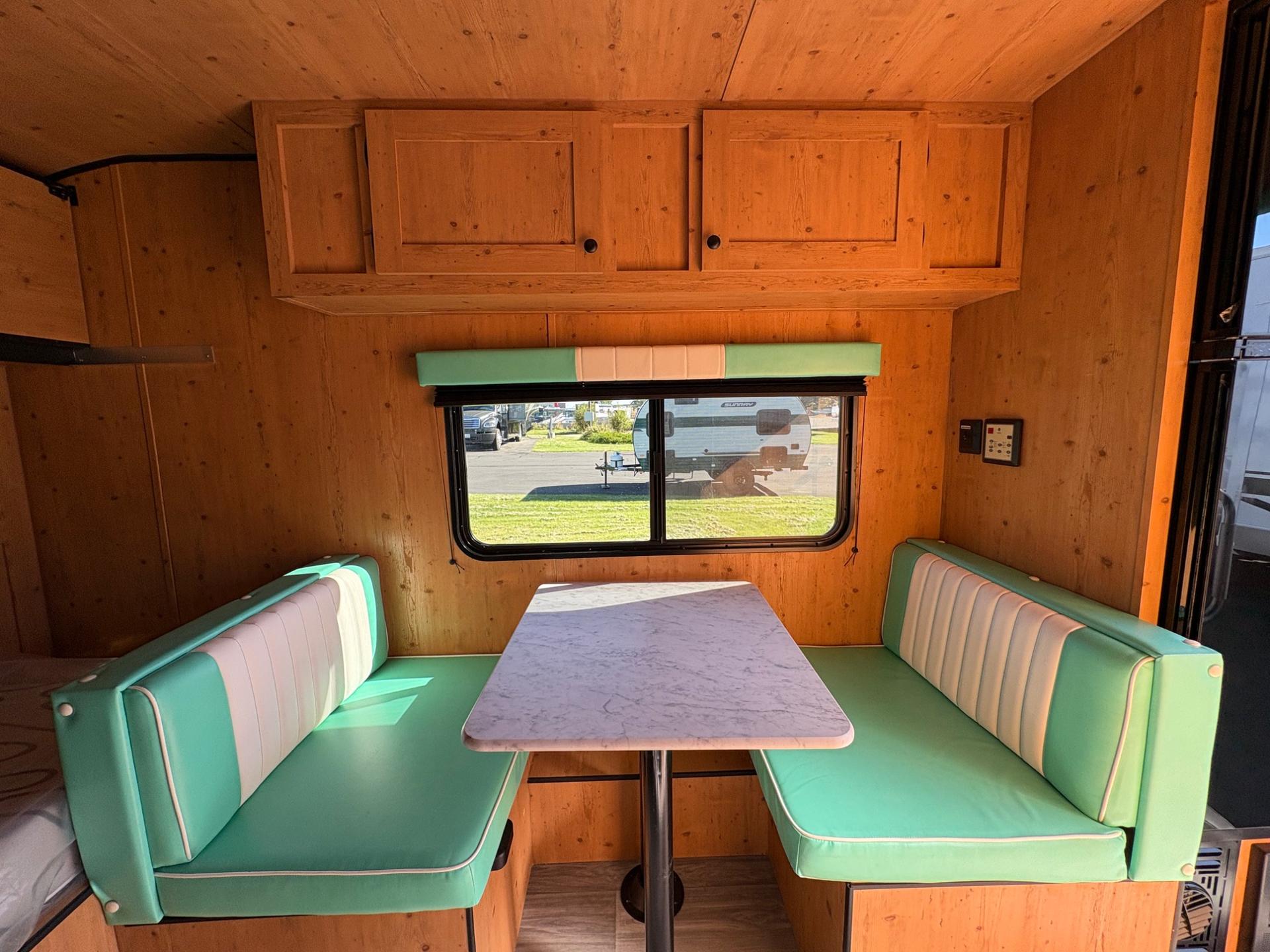 2027 Sunset Park & RV 2027 Sunset Park & RV Sunlite - thumbnail 21