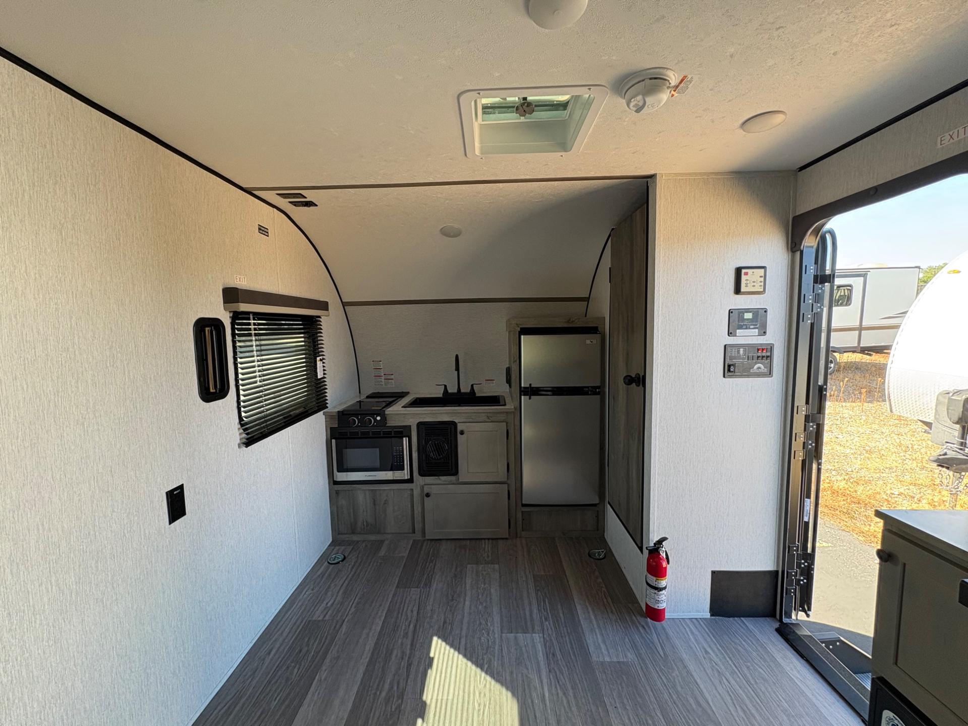 2027 Sunset Park RV 2027 Sunset Park RV Sun Lite - thumbnail 10