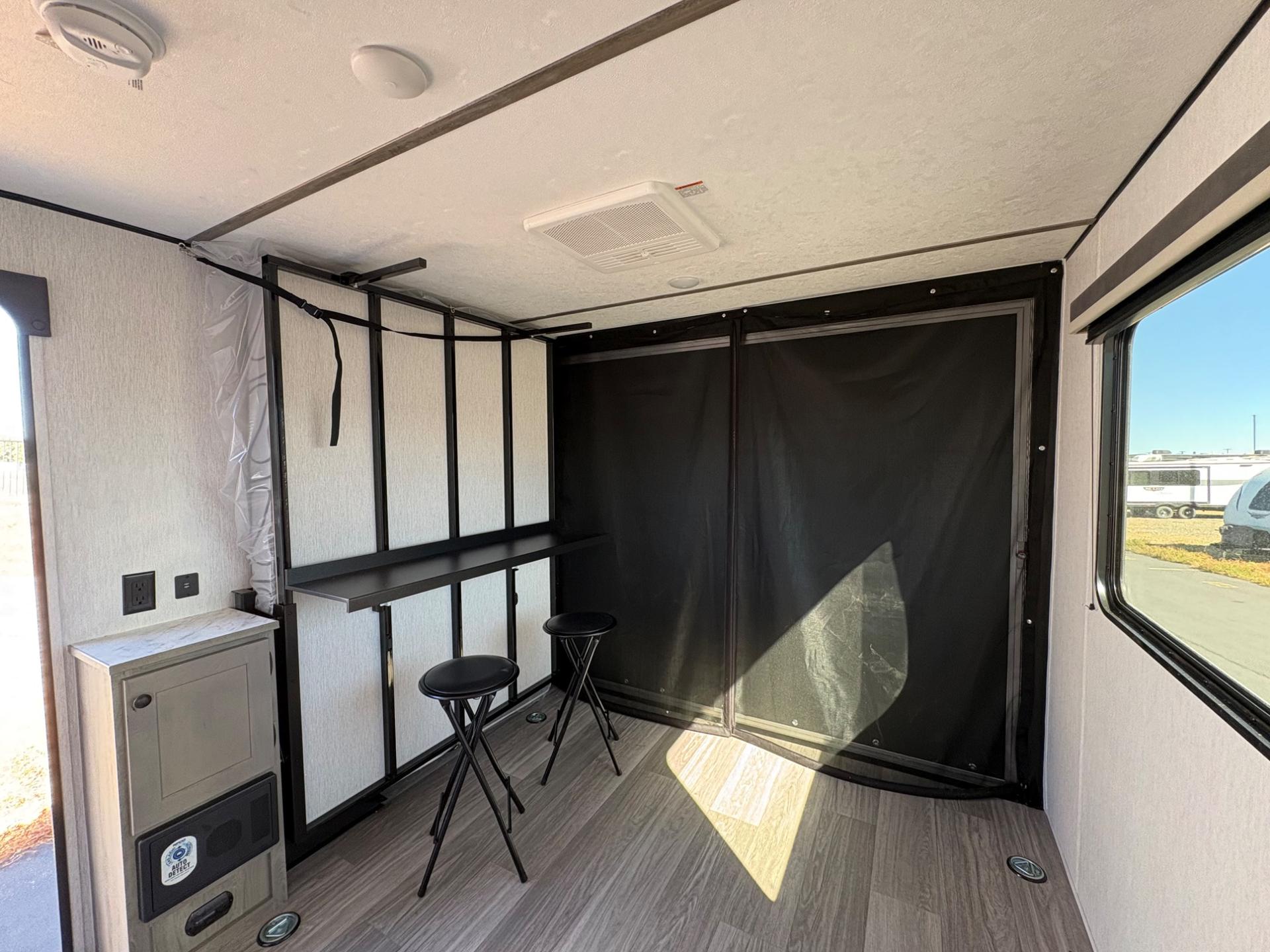 2027 Sunset Park RV 2027 Sunset Park RV Sun Lite - thumbnail 12