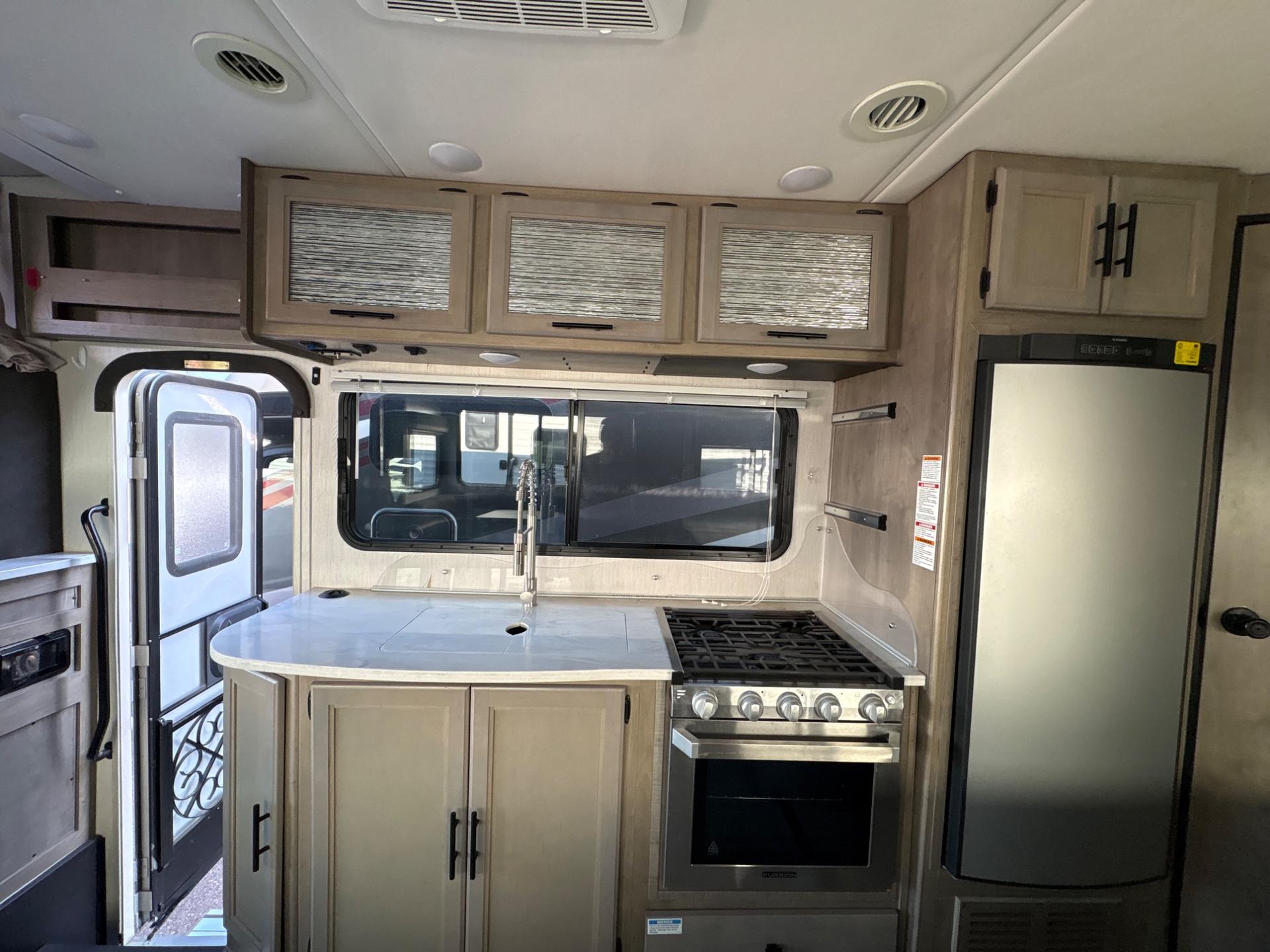2020 Coachmen 2020 Coachmen Prism - thumbnail 29