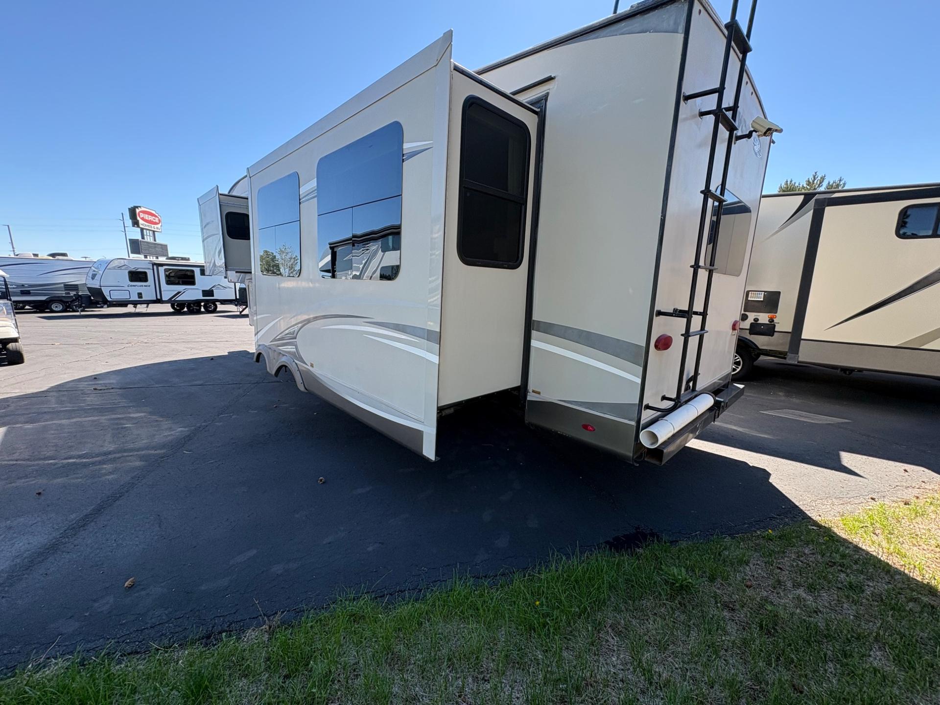 2017 Jayco 2017 Jayco Eagle - thumbnail 4