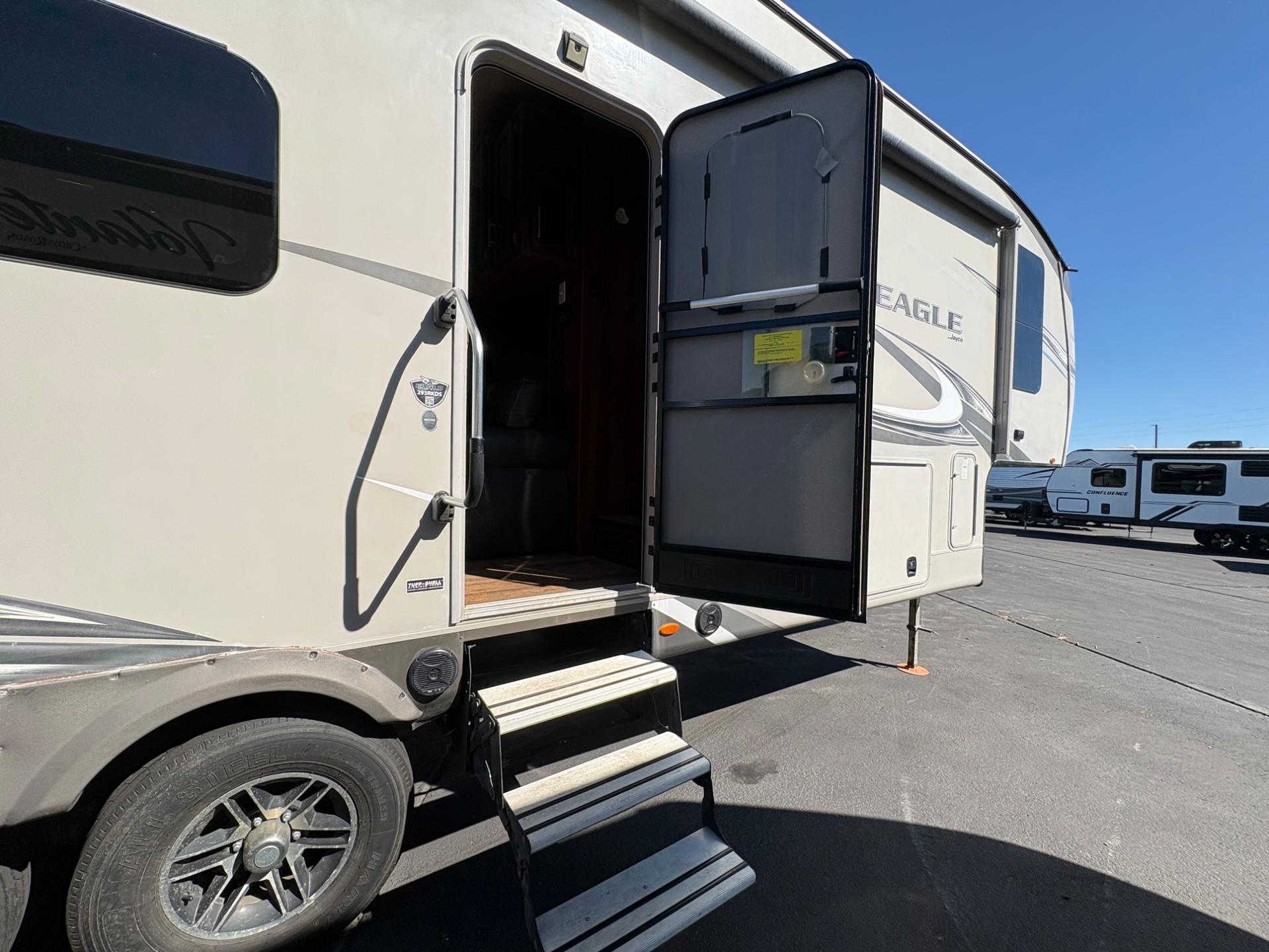 2017 Jayco 2017 Jayco Eagle - thumbnail 17