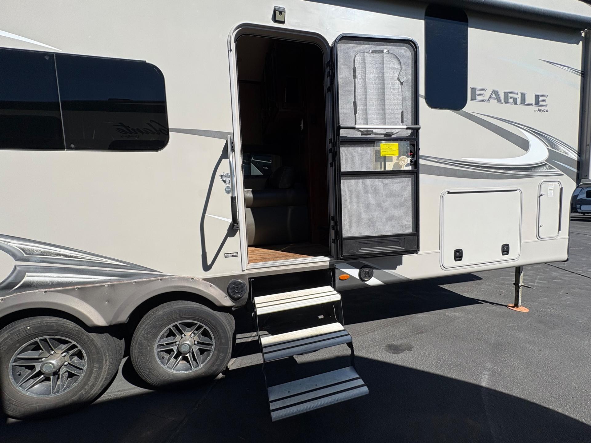 2017 Jayco 2017 Jayco Eagle - thumbnail 21