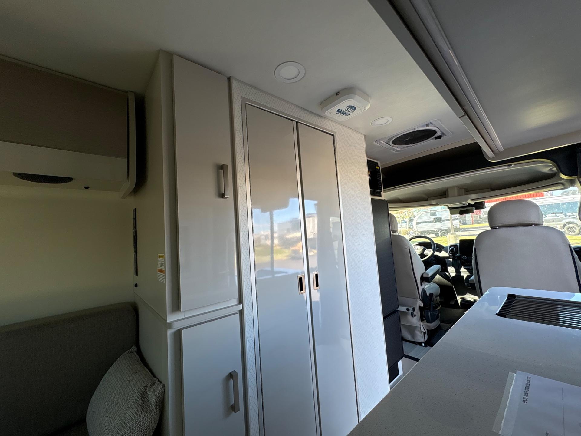 2027 Thor Motor Coach 2027 Thor Motor Coach Sequence - thumbnail 26