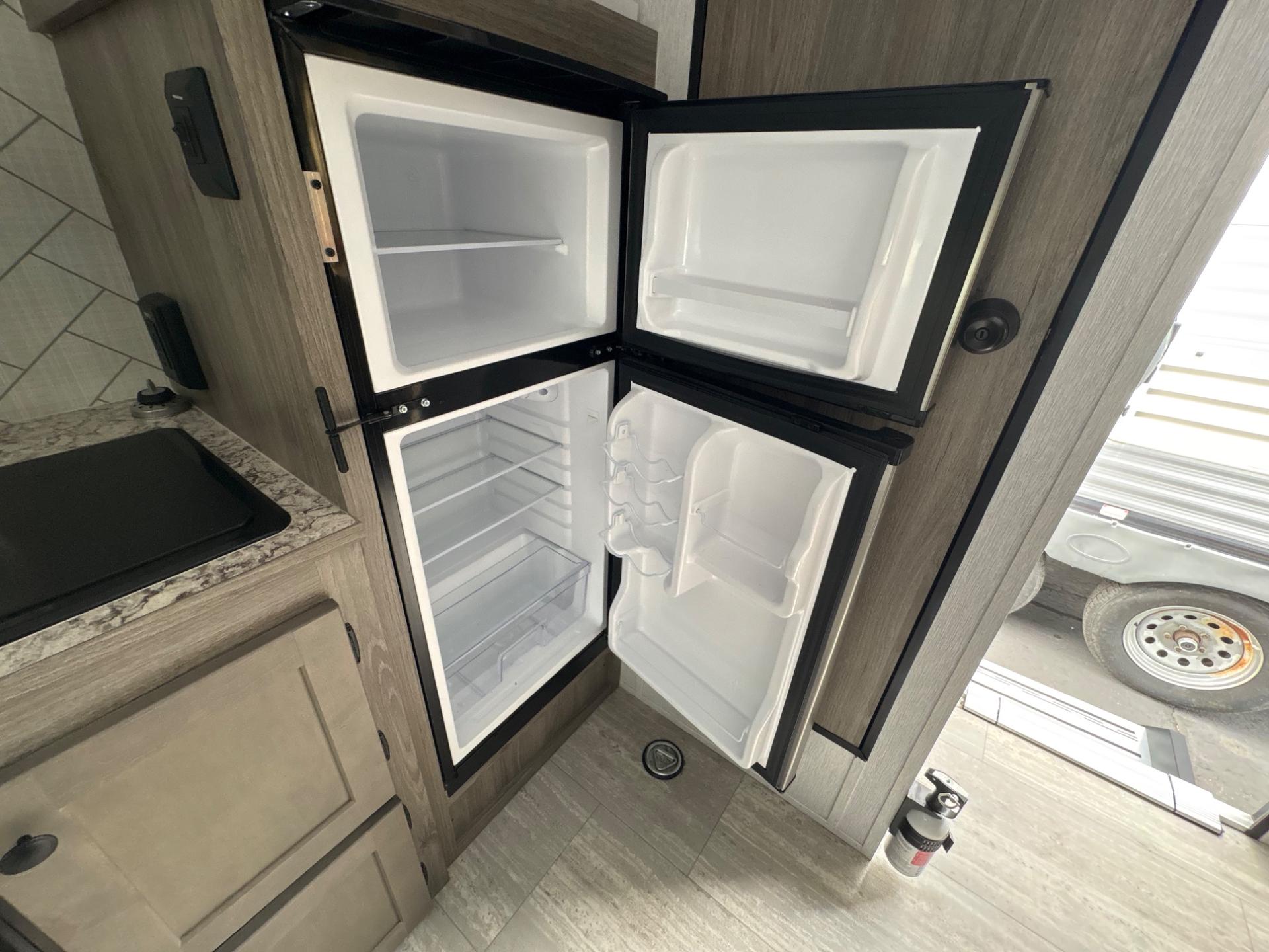 2025 WAYFINDER RV 2025 WAYFINDER RV Go Lite - thumbnail 18