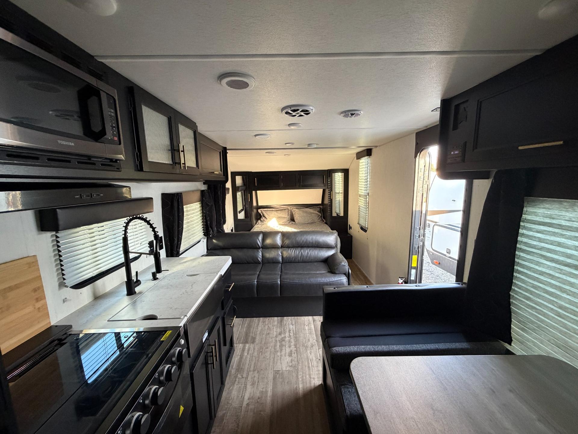 2022 Forest River 2022 Forest River Cherokee Grey Wolf - thumbnail 9