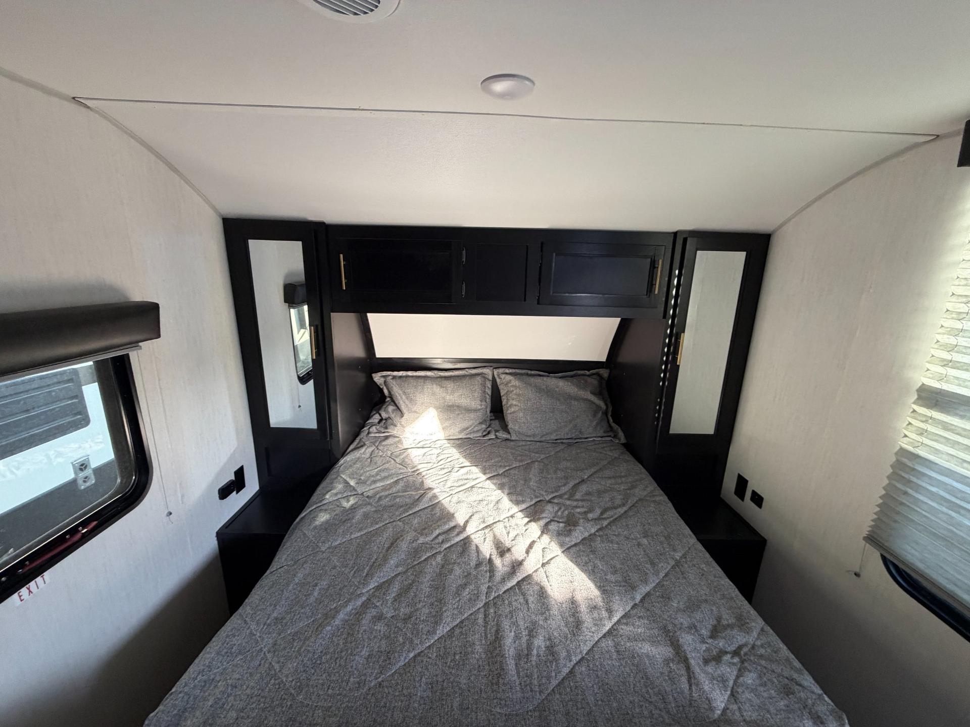 2022 Forest River 2022 Forest River Cherokee Grey Wolf - thumbnail 10