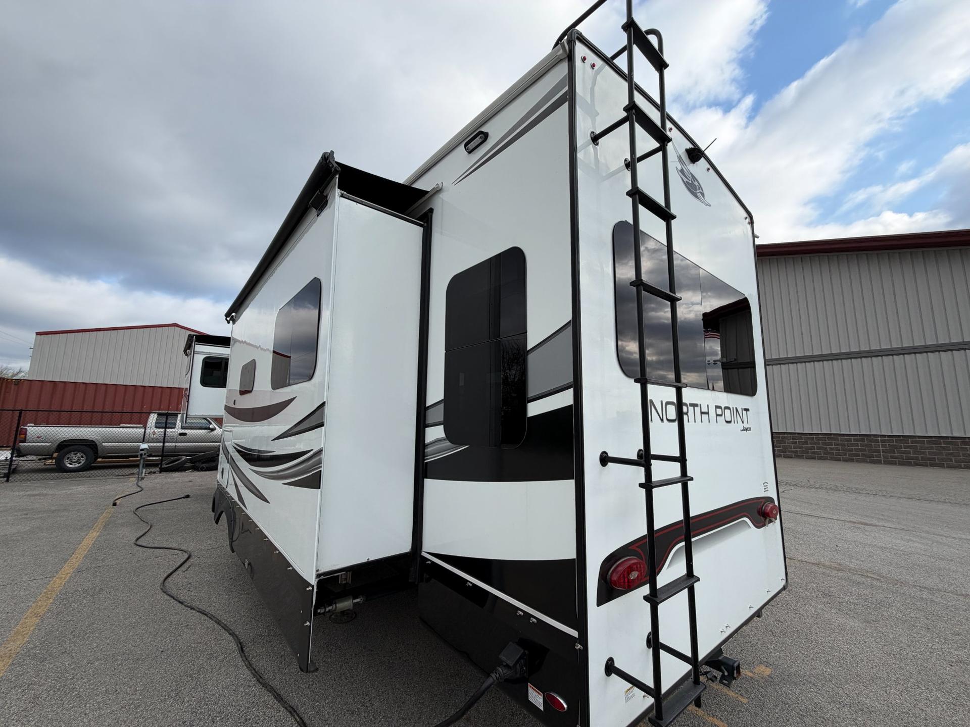2022 Jayco 2022 Jayco North Point - thumbnail 6