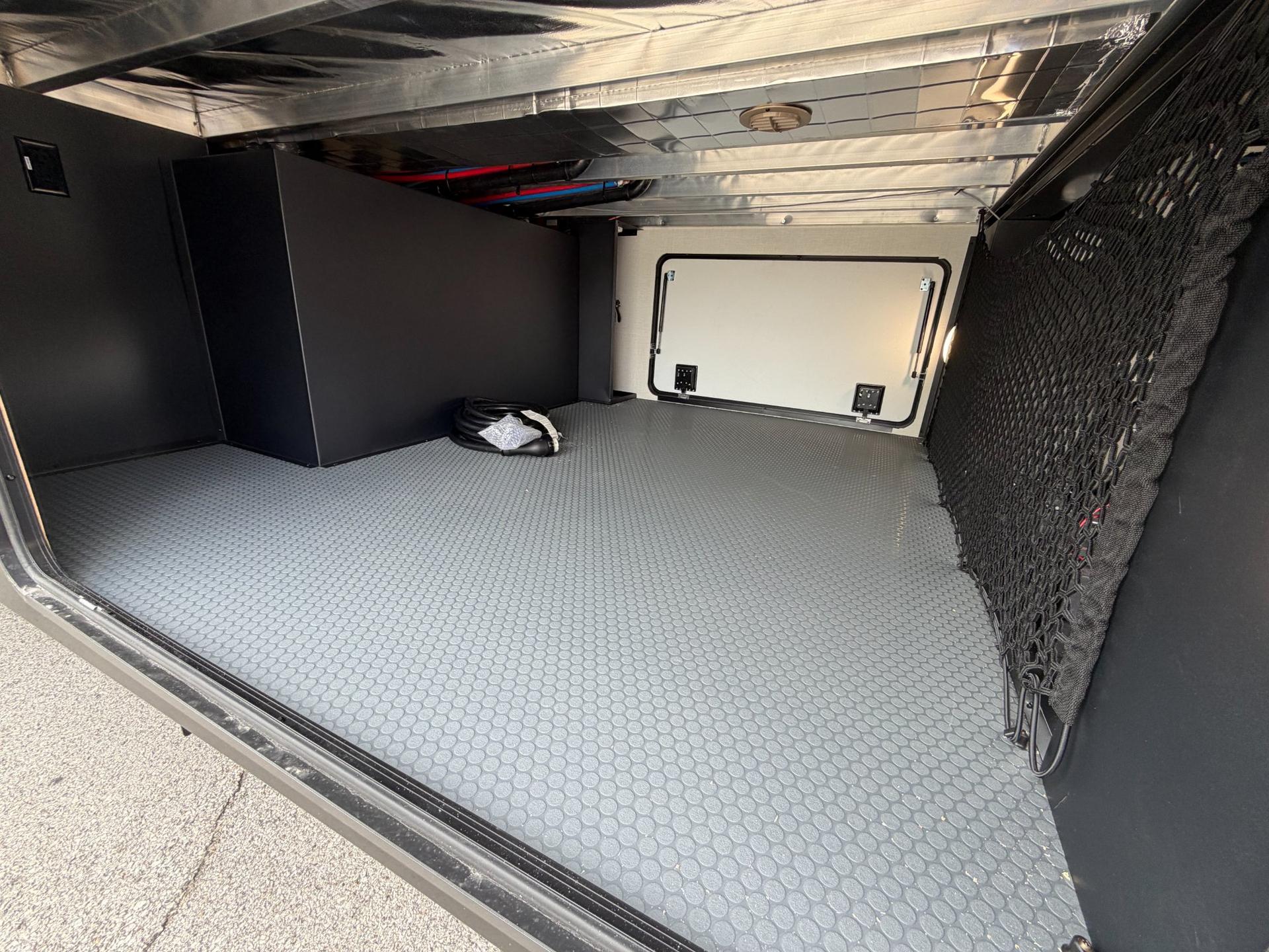 2026 Venture RV 2026 Venture RV SportTrek Touring Edition - thumbnail 4