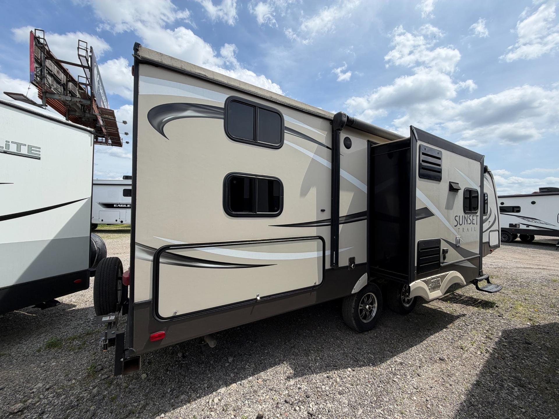 2016 Crossroads 2016 Crossroads Sunset Trail - thumbnail 6