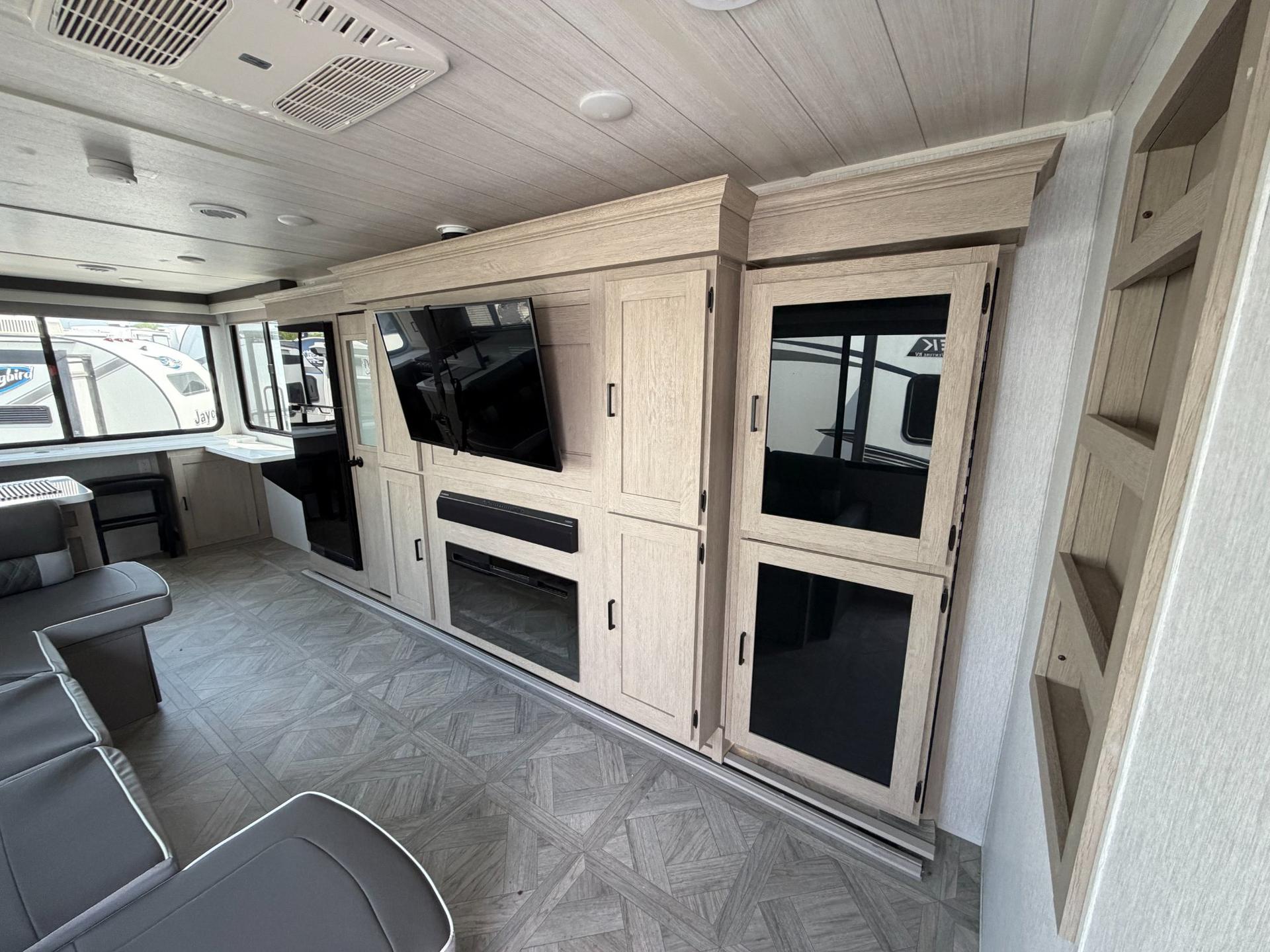 2024 Forest River 2024 Forest River Wildwood - thumbnail 14