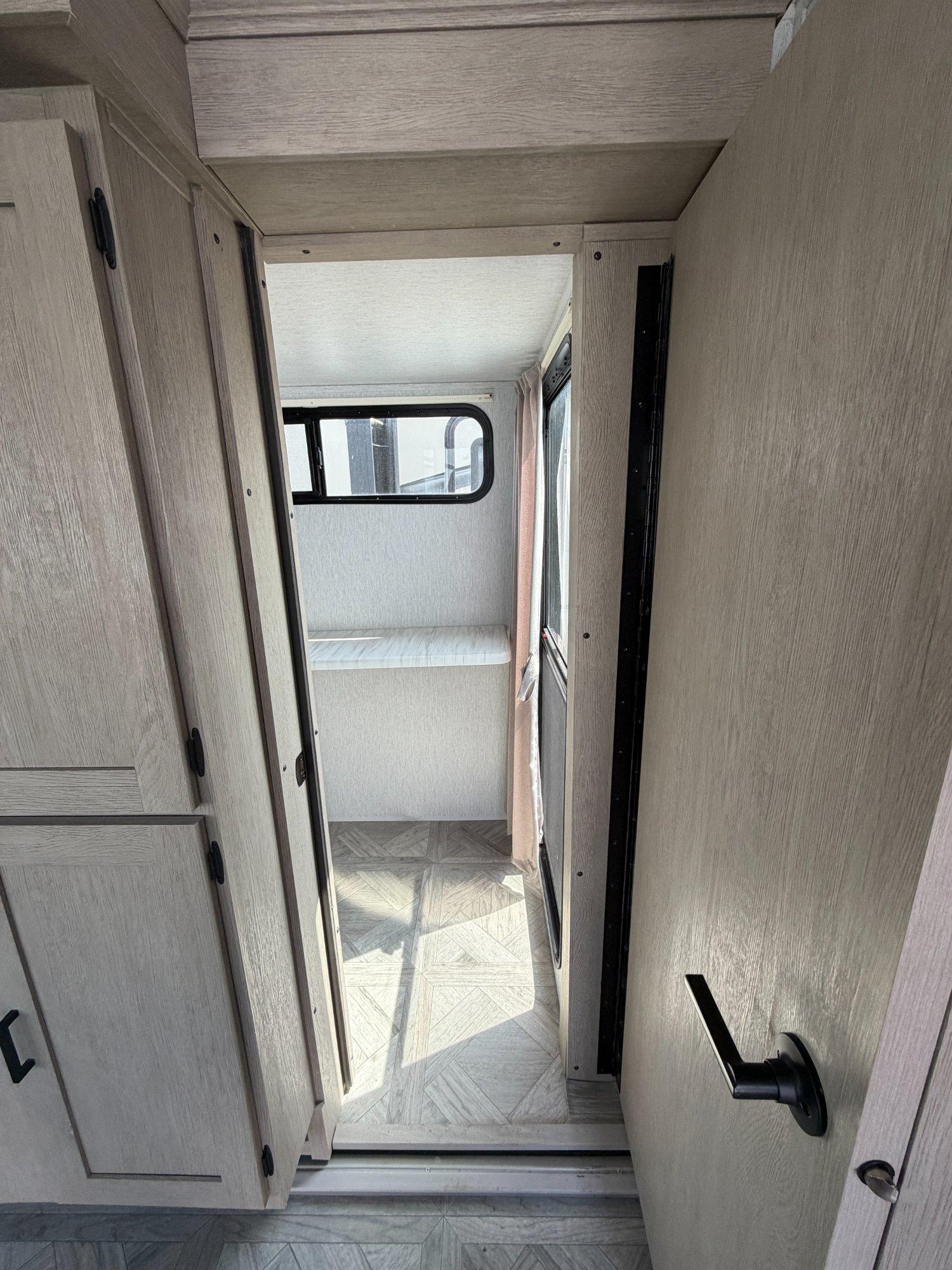 2024 Forest River 2024 Forest River Wildwood - thumbnail 15