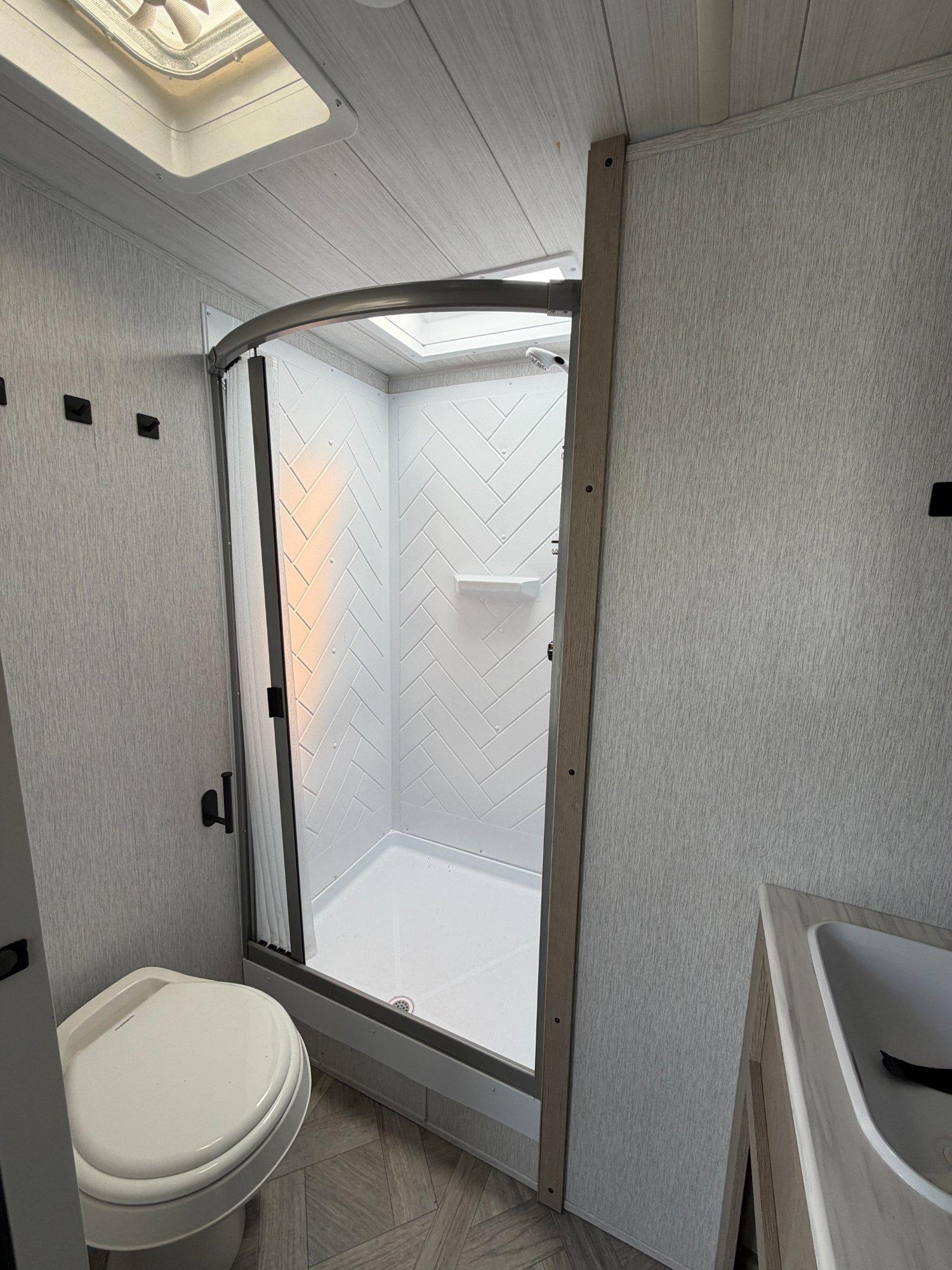 2024 Forest River 2024 Forest River Wildwood - thumbnail 18