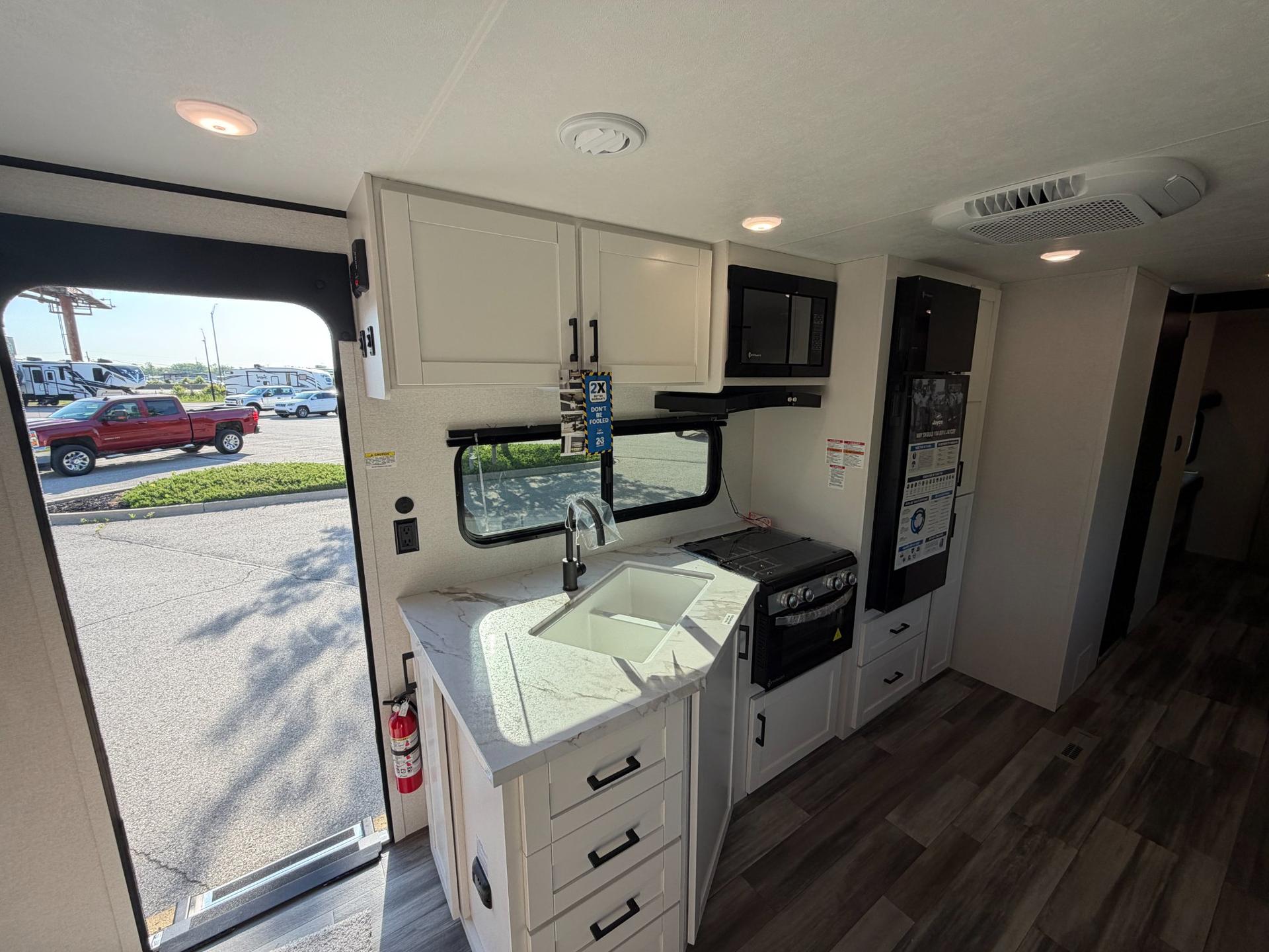 2026 Jayco 2026 Jayco Jay Flight SLX - thumbnail 17