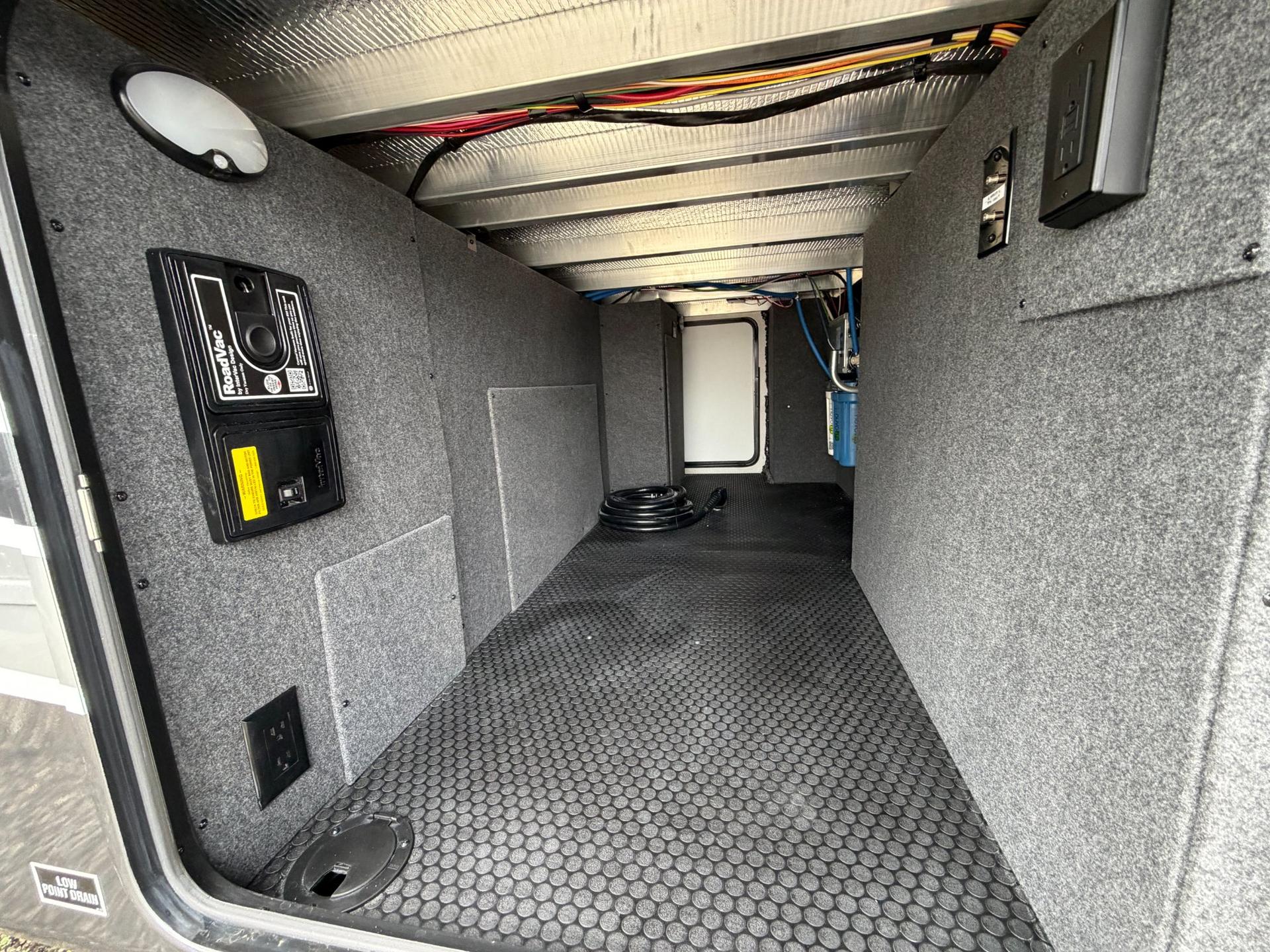 2026 Jayco 2026 Jayco North Point - thumbnail 4