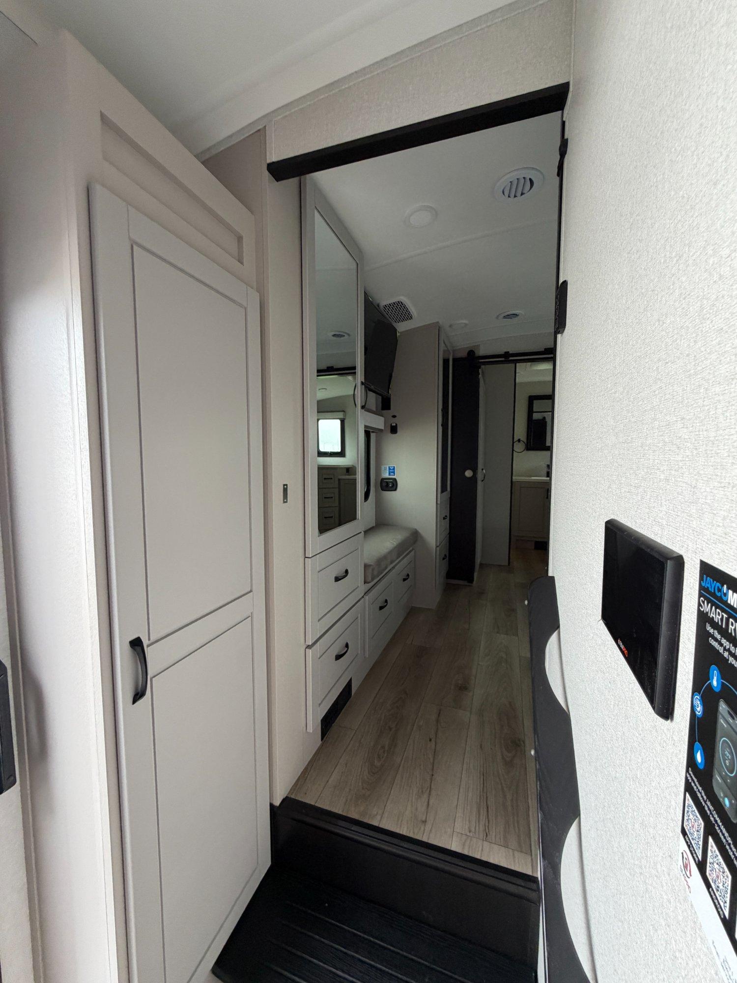 2026 Jayco 2026 Jayco North Point - thumbnail 17