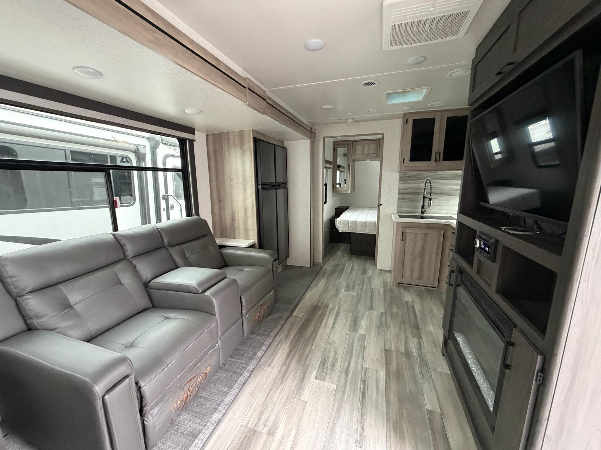 2022 Winnebago 2022 Winnebago Voyage - thumbnail 9