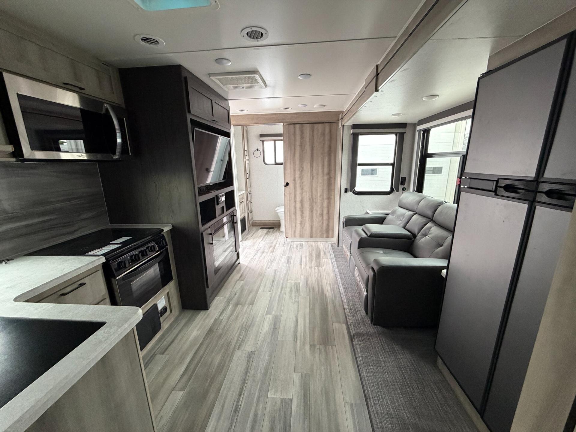 2022 Winnebago 2022 Winnebago Voyage - thumbnail 10