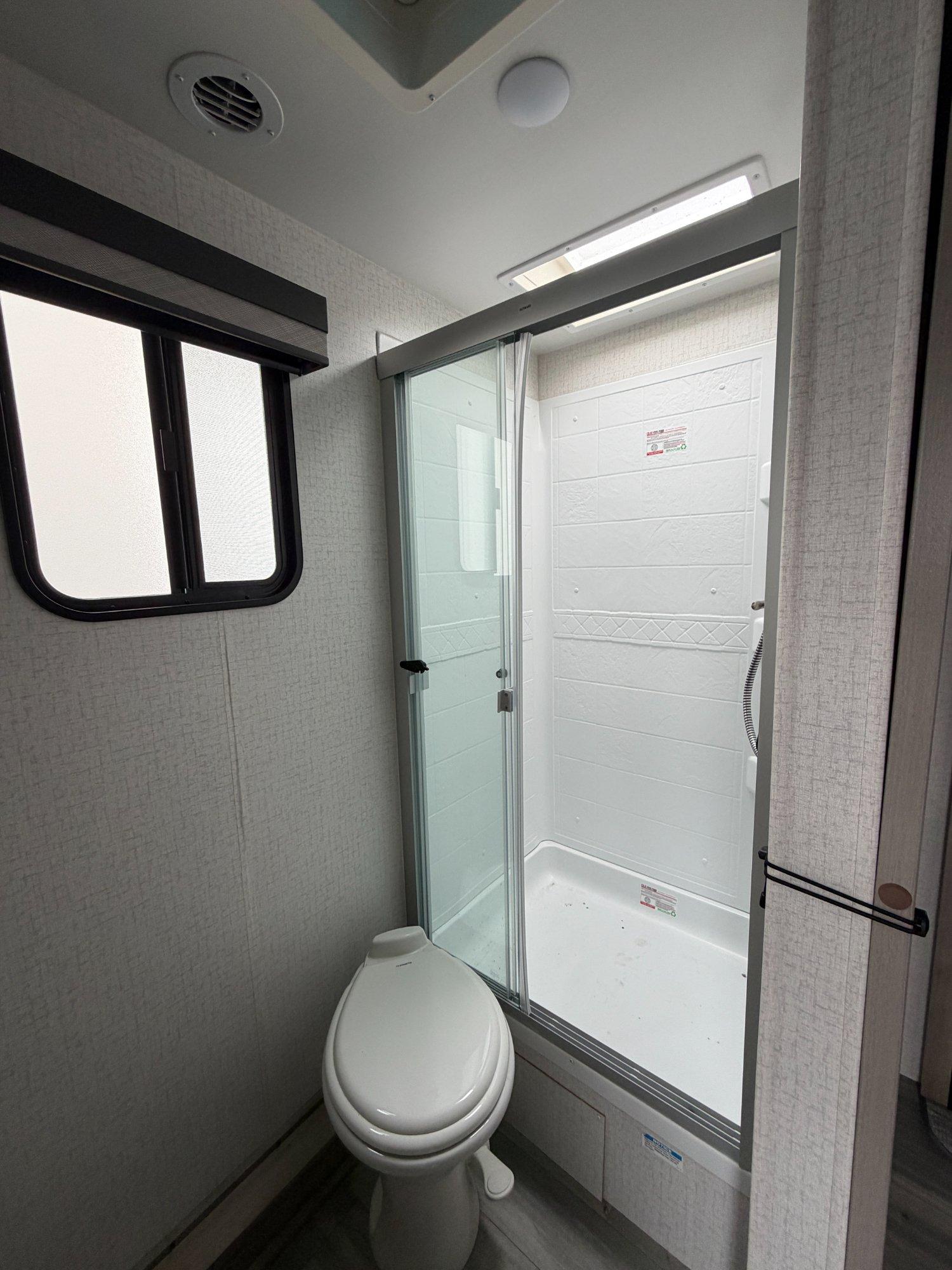 2022 Winnebago 2022 Winnebago Voyage - thumbnail 14