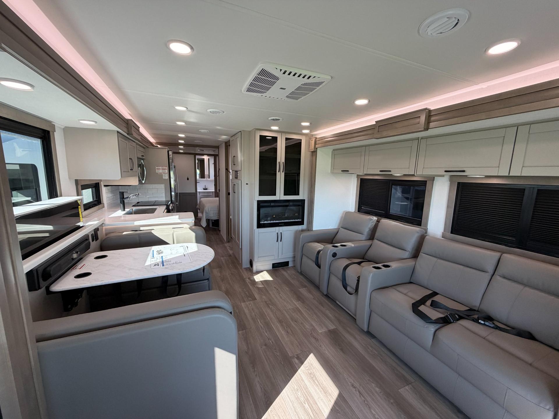 2027 Jayco 2027 Jayco Precept - thumbnail 8