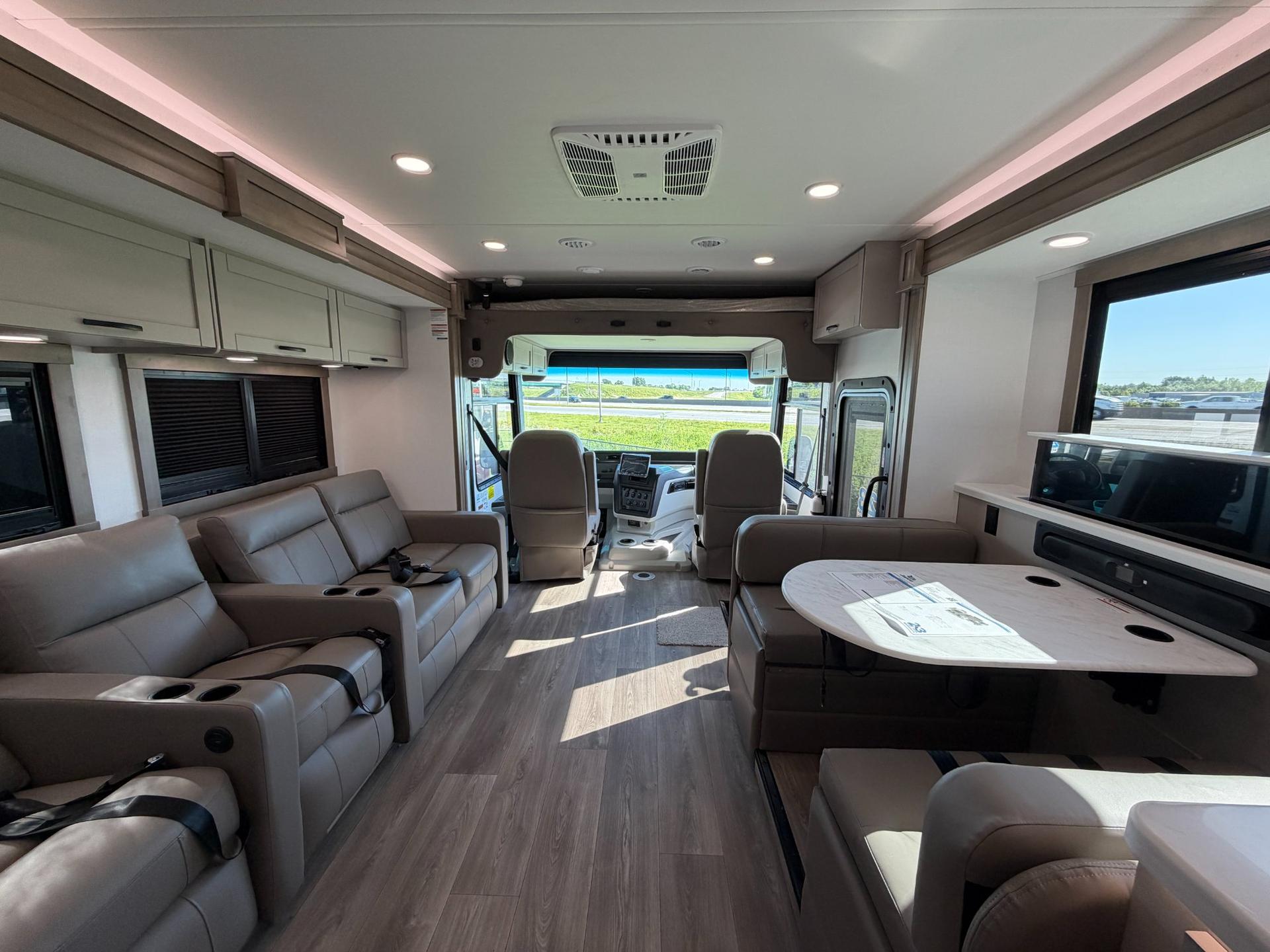 2027 Jayco 2027 Jayco Precept - thumbnail 10