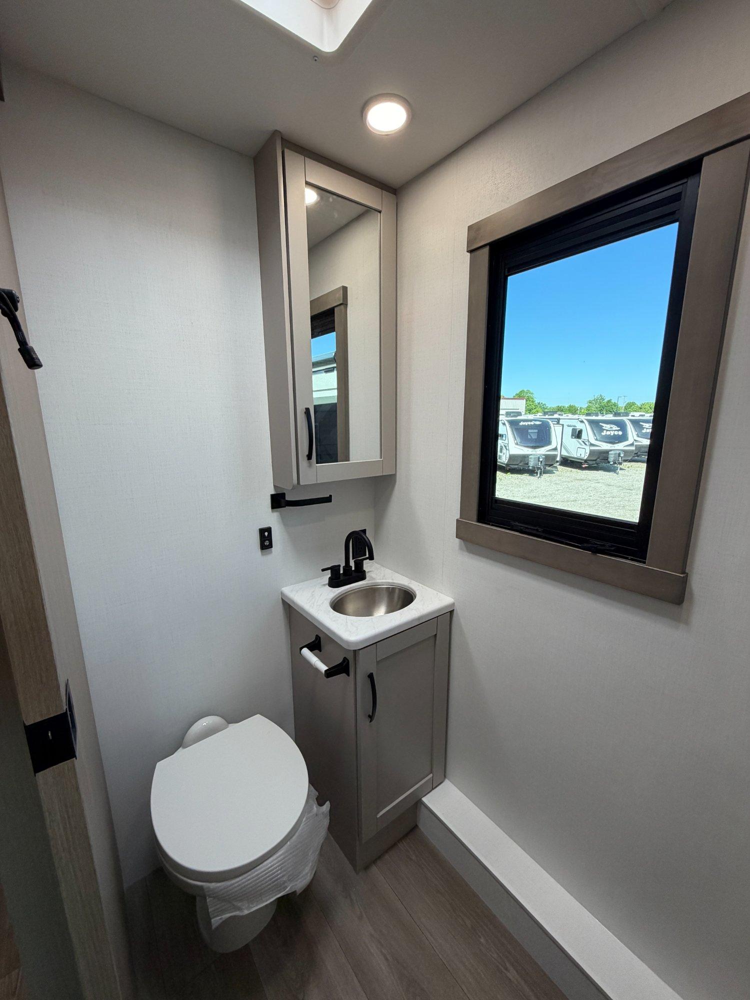 2027 Jayco 2027 Jayco Precept - thumbnail 19