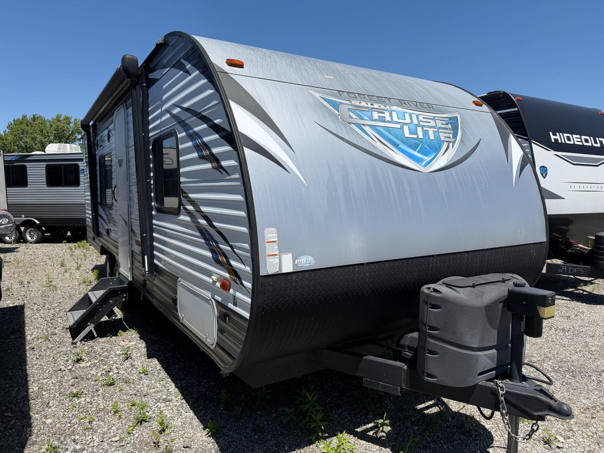 2017 SALEM CRUISE LITE 261BHXL